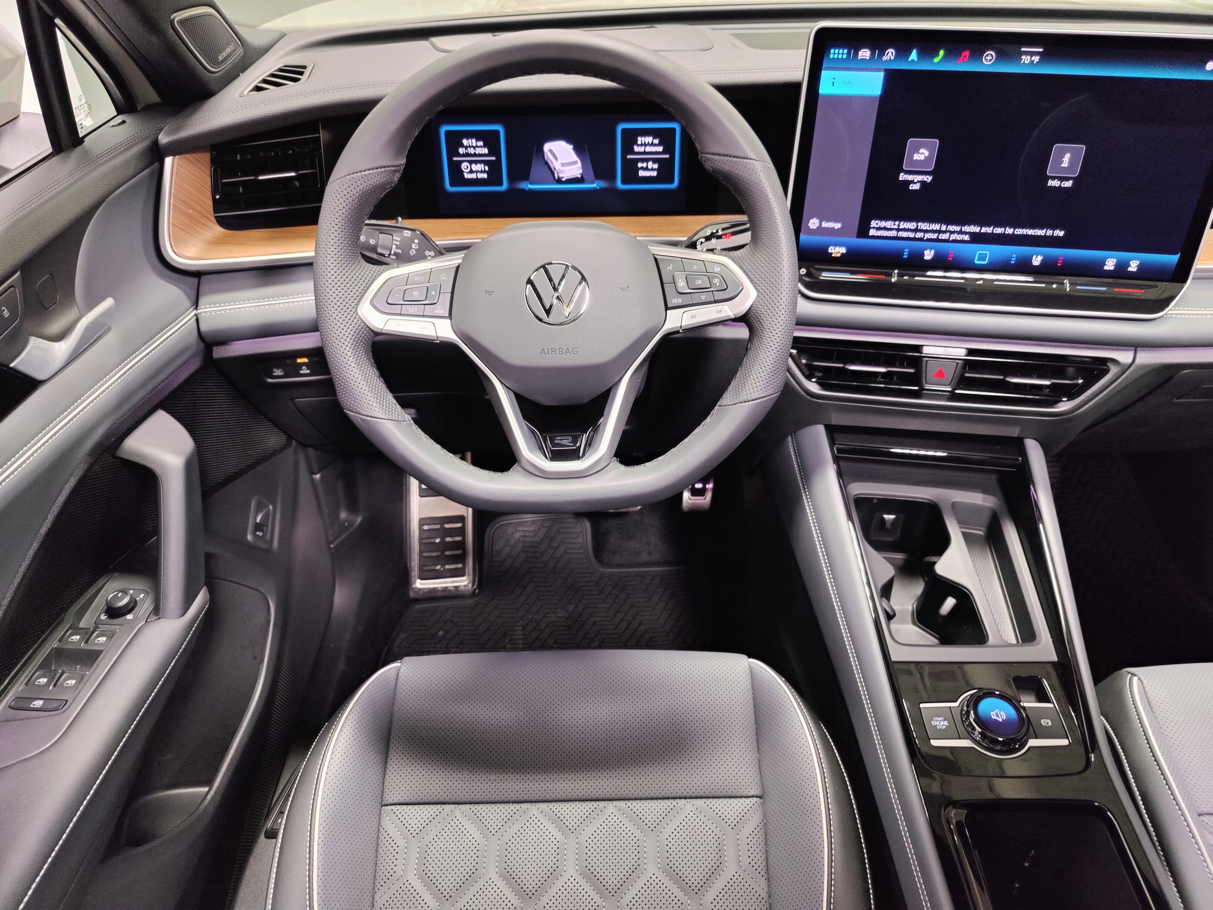 2025 Volkswagen Tiguan SEL R-Line AWD w/Sunroof/Nav