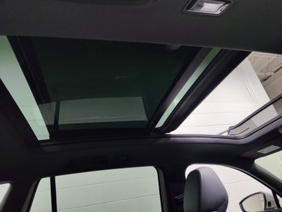 2025 Volkswagen Tiguan SEL R-Line AWD w/Sunroof/Nav