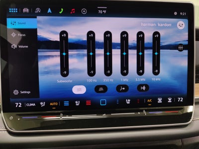 2025 Volkswagen Tiguan SEL R-Line AWD w/Sunroof/Nav