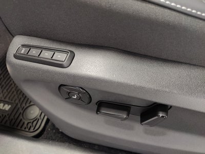 2025 Volkswagen Tiguan SEL R-Line AWD w/Sunroof/Nav