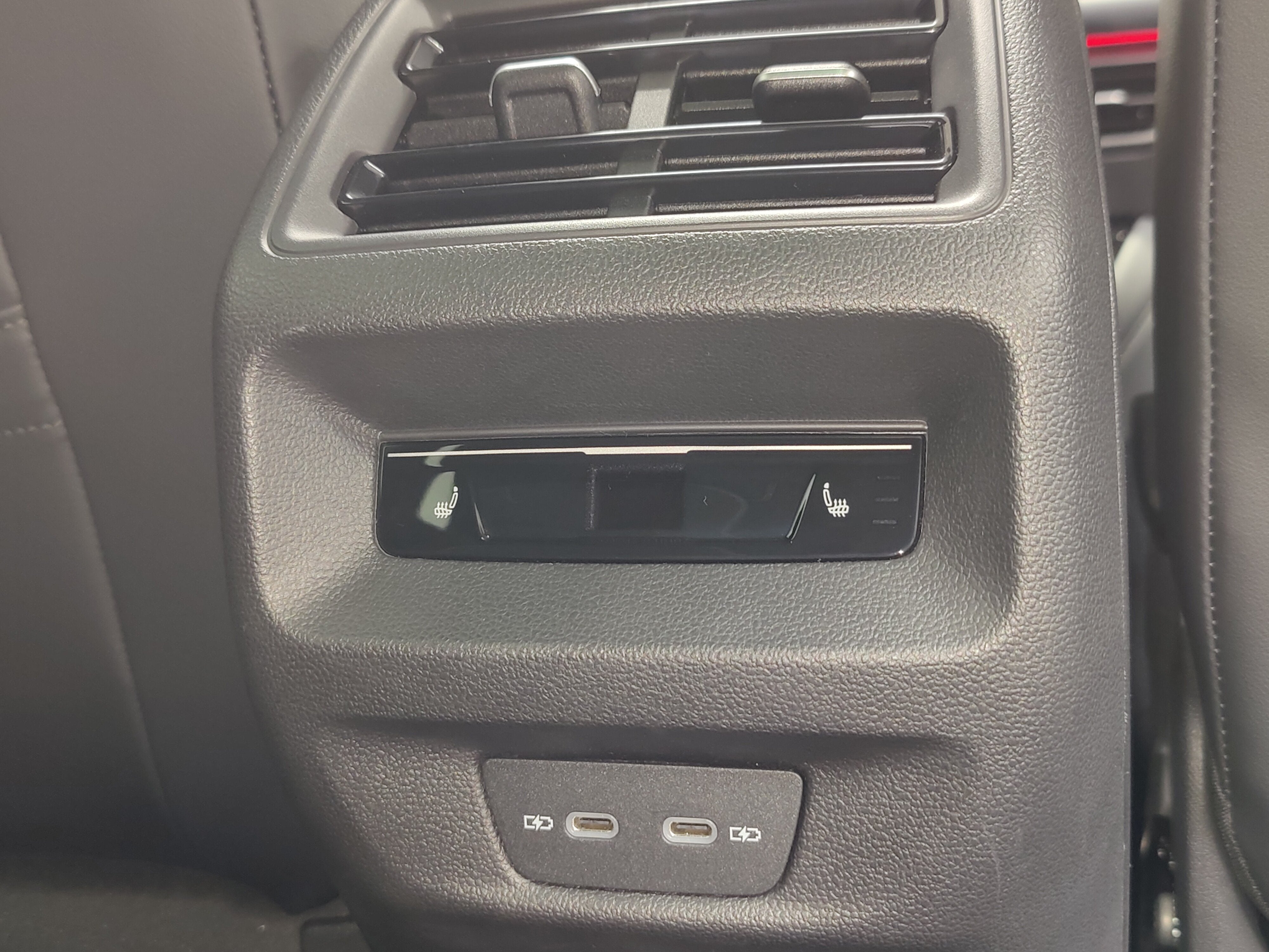 2025 Volkswagen Tiguan SEL R-Line AWD w/Sunroof/Nav