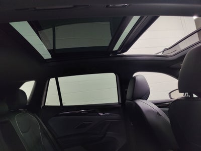 2025 Volkswagen Tiguan SEL R-Line AWD w/Sunroof/Nav