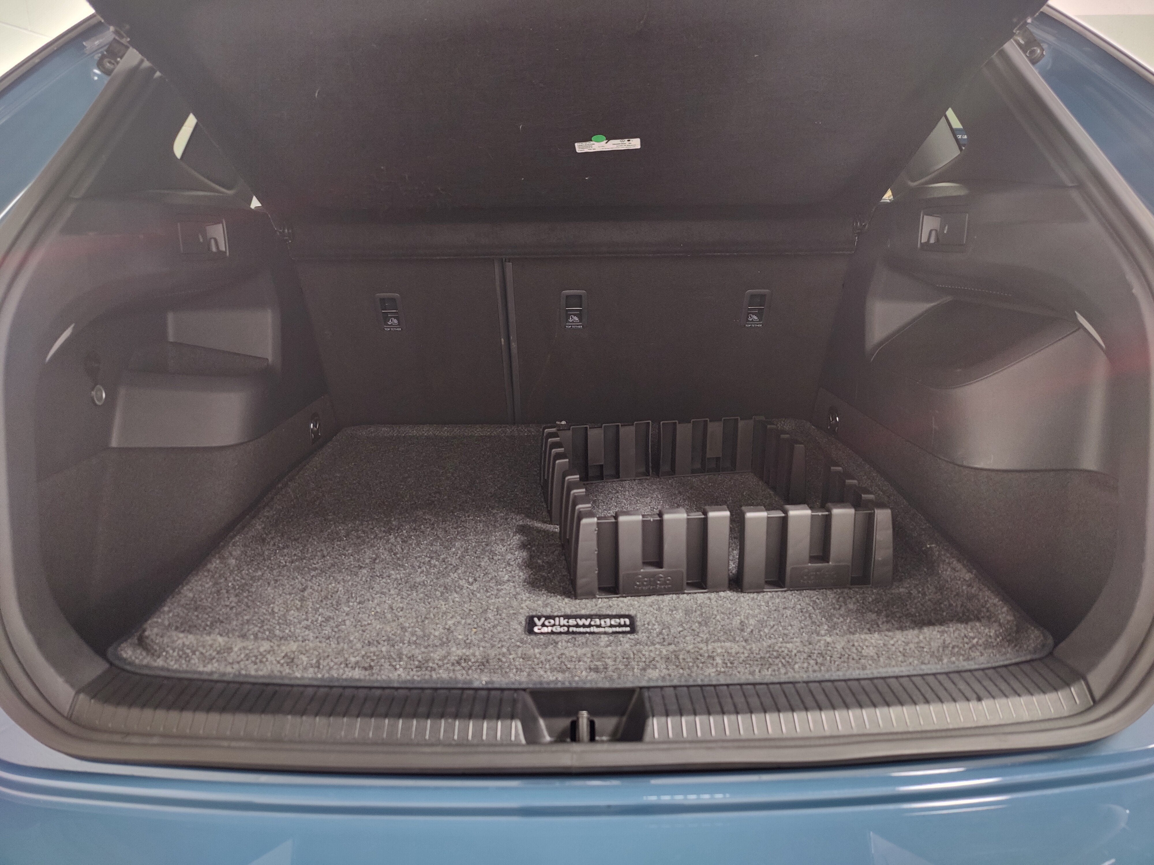2025 Volkswagen Tiguan SEL AWD R-Line w/Sunroof & Nav