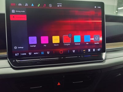 2025 Volkswagen Tiguan SEL AWD R-Line w/Sunroof & Nav