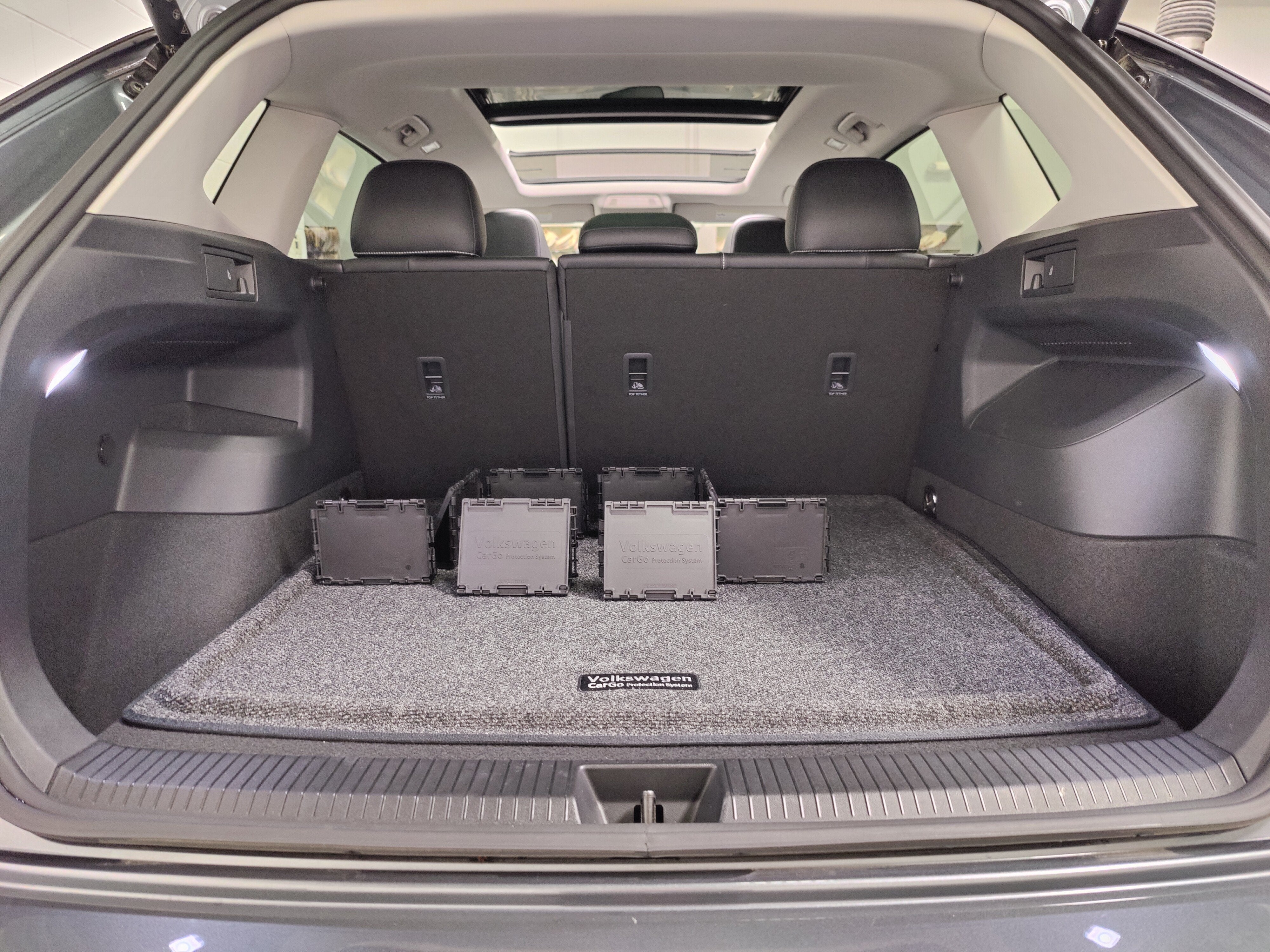 2025 Volkswagen Tiguan SE AWD w/Sunroof