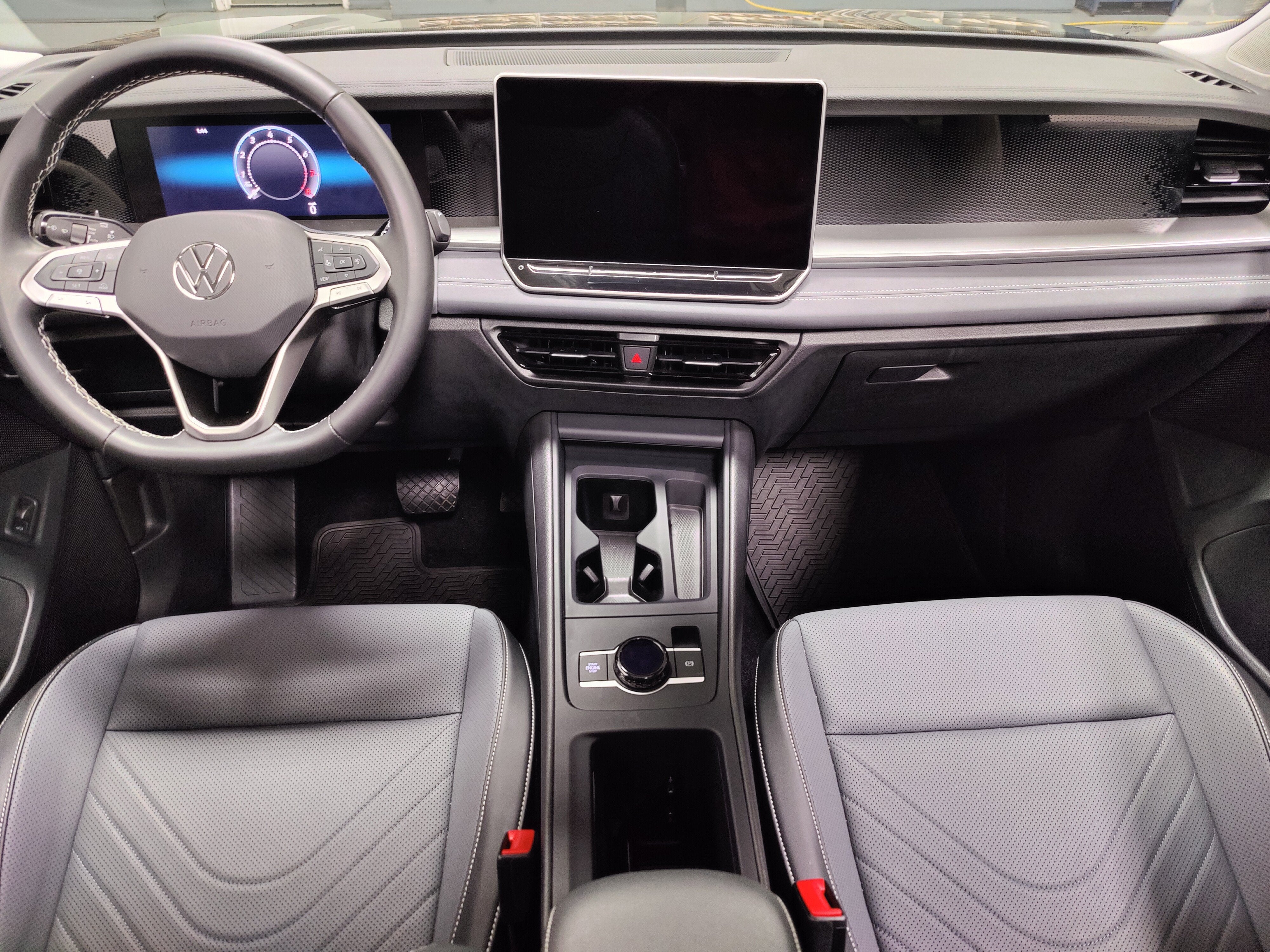 2025 Volkswagen Tiguan SE AWD w/Sunroof