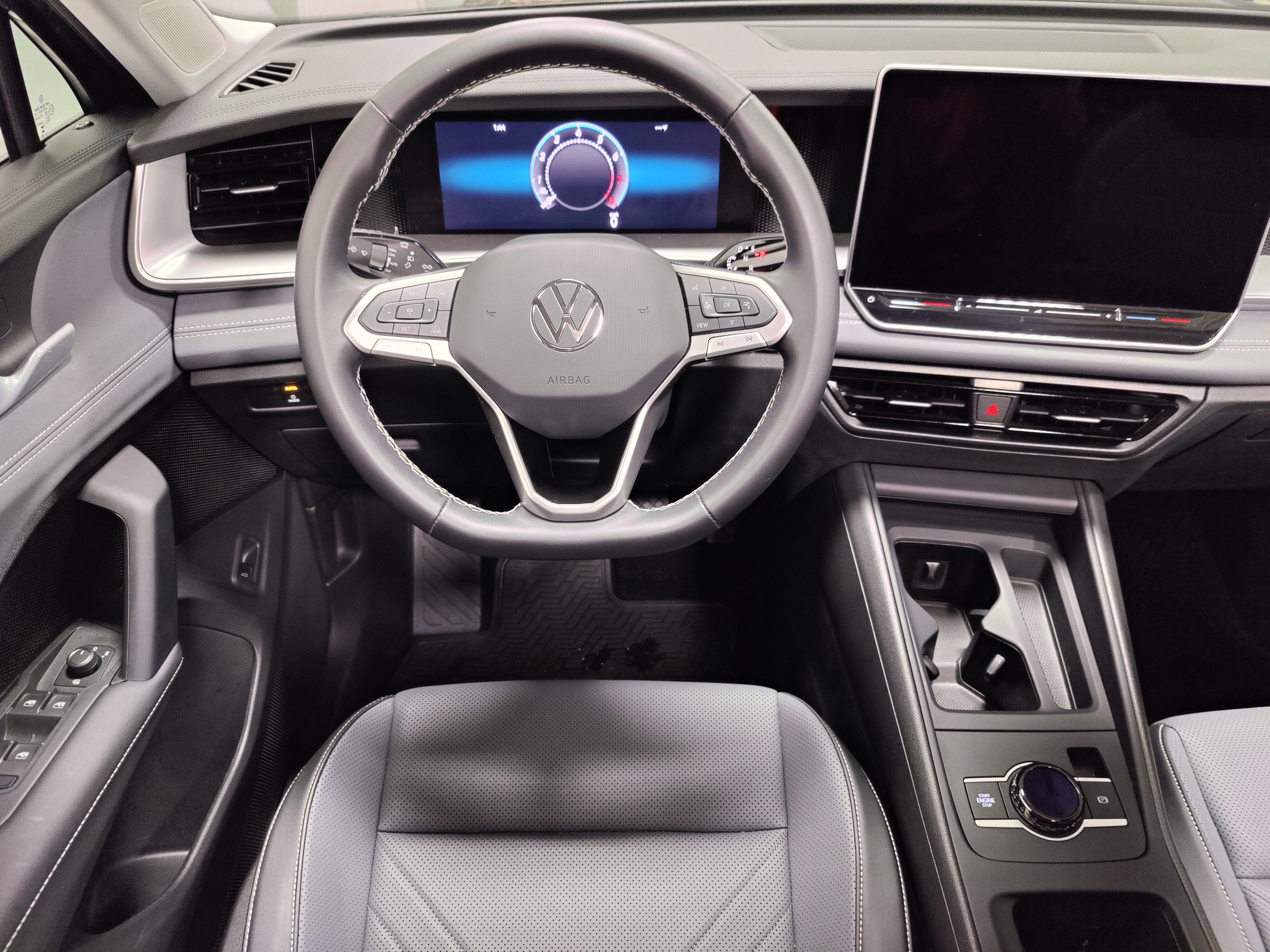 2025 Volkswagen Tiguan SE AWD w/Sunroof