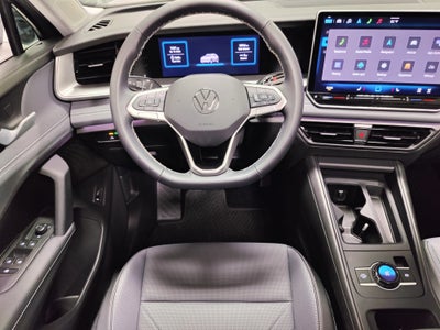 2025 Volkswagen Tiguan SE AWD w/ Sunroof