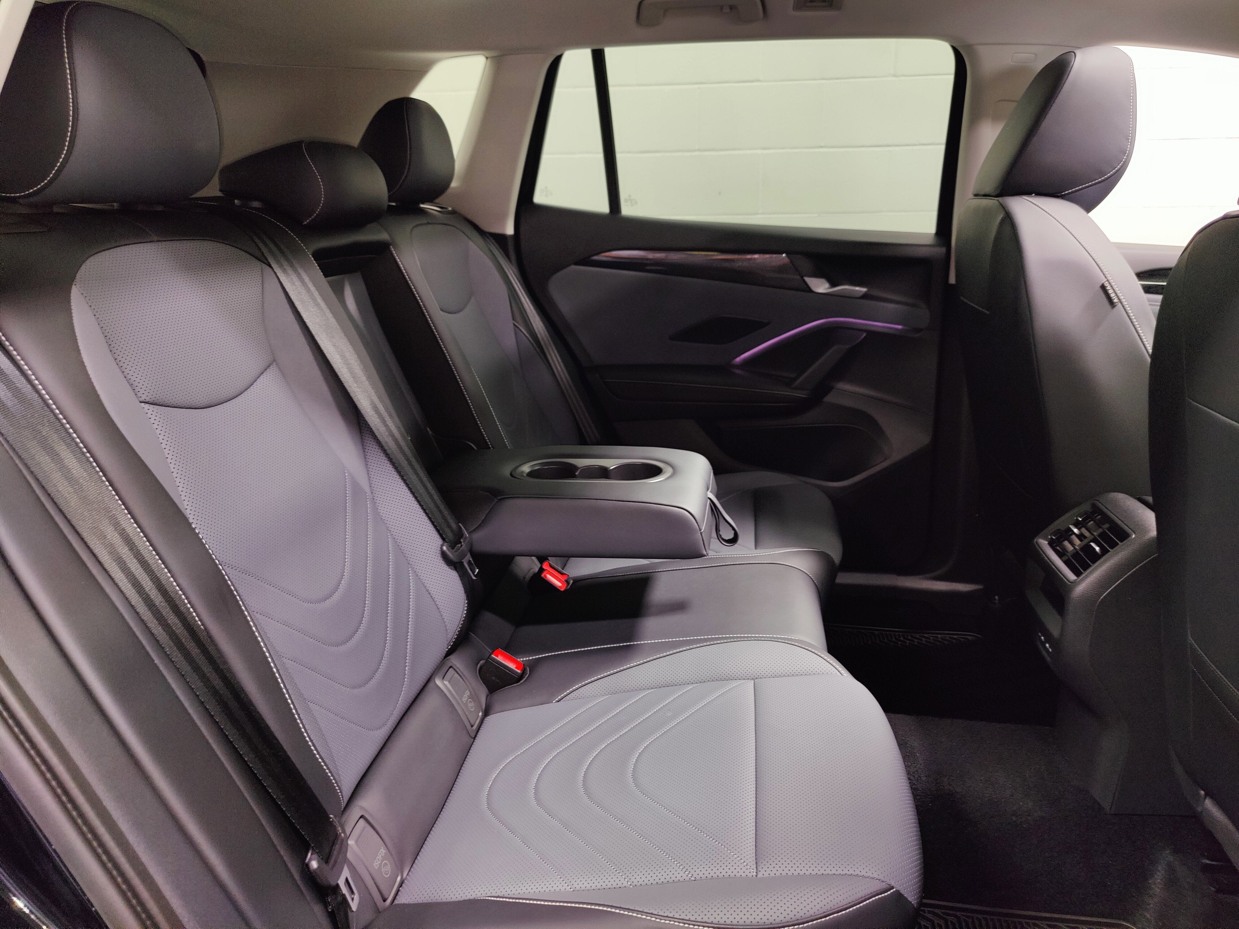 2025 Volkswagen Tiguan SE AWD w/Sunroof