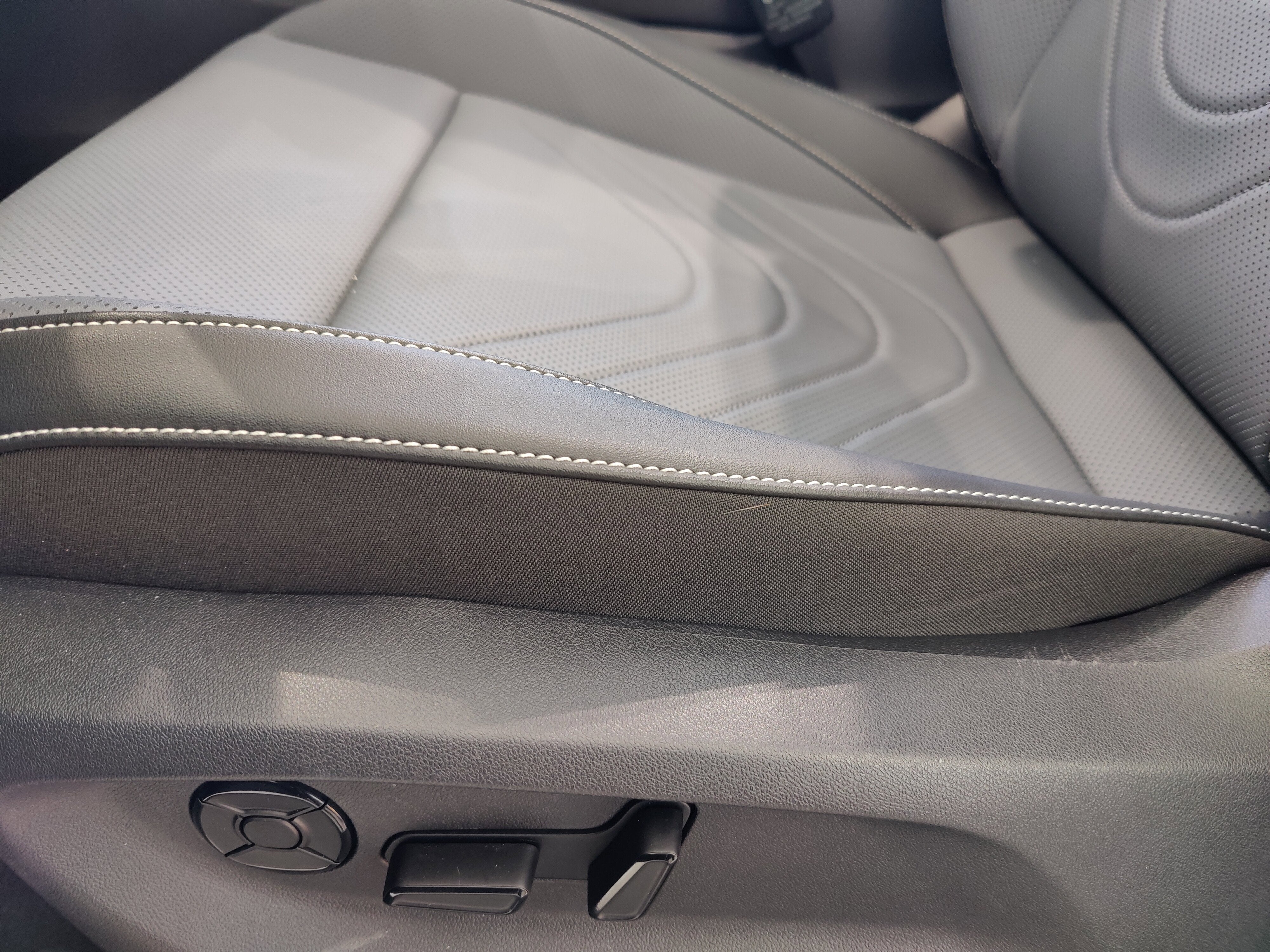 2025 Volkswagen Tiguan SE AWD w/Sunroof