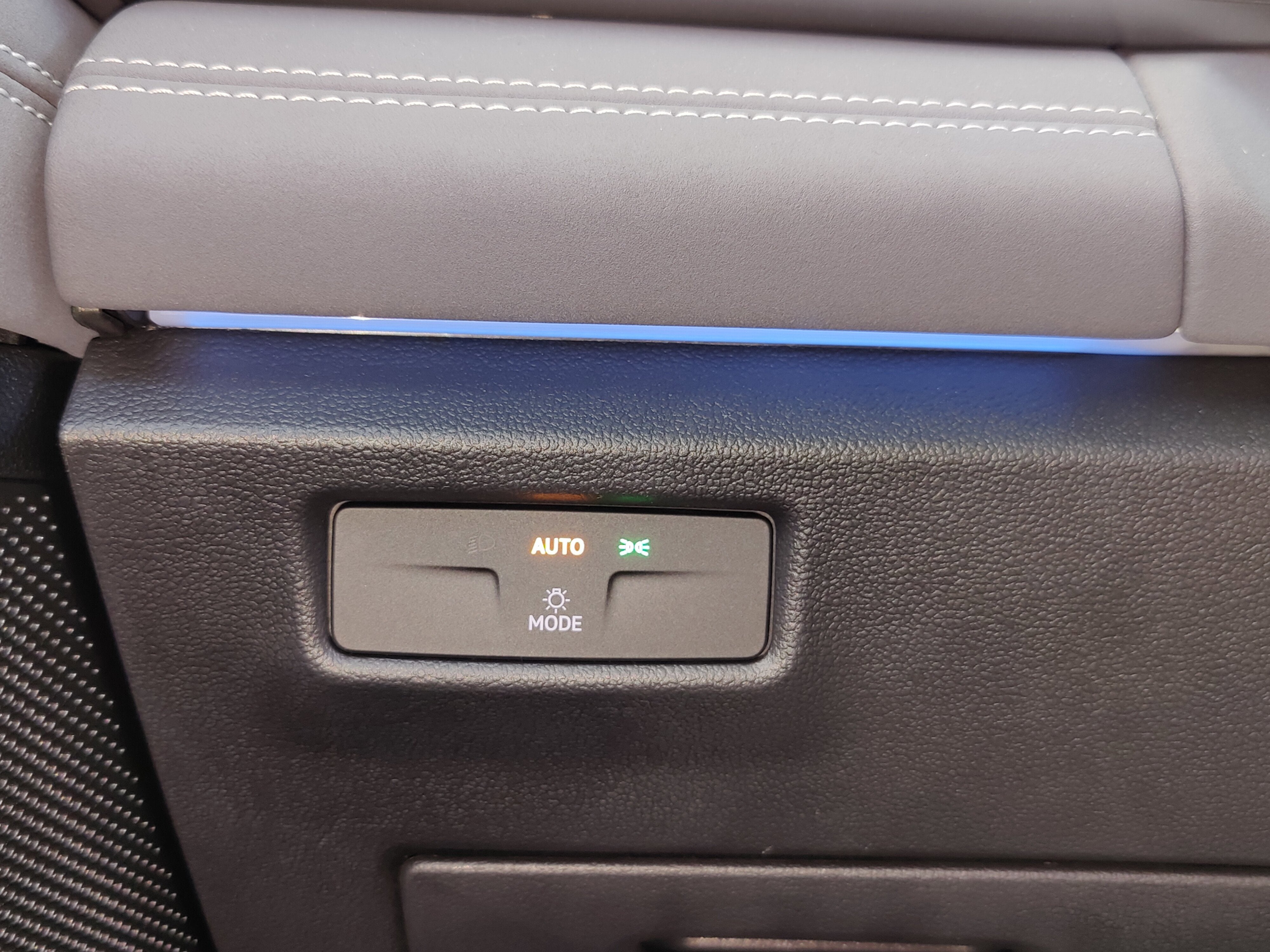 2025 Volkswagen Tiguan SE AWD w/Sunroof