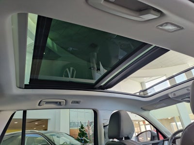 2025 Volkswagen Tiguan SE AWD w/Sunroof