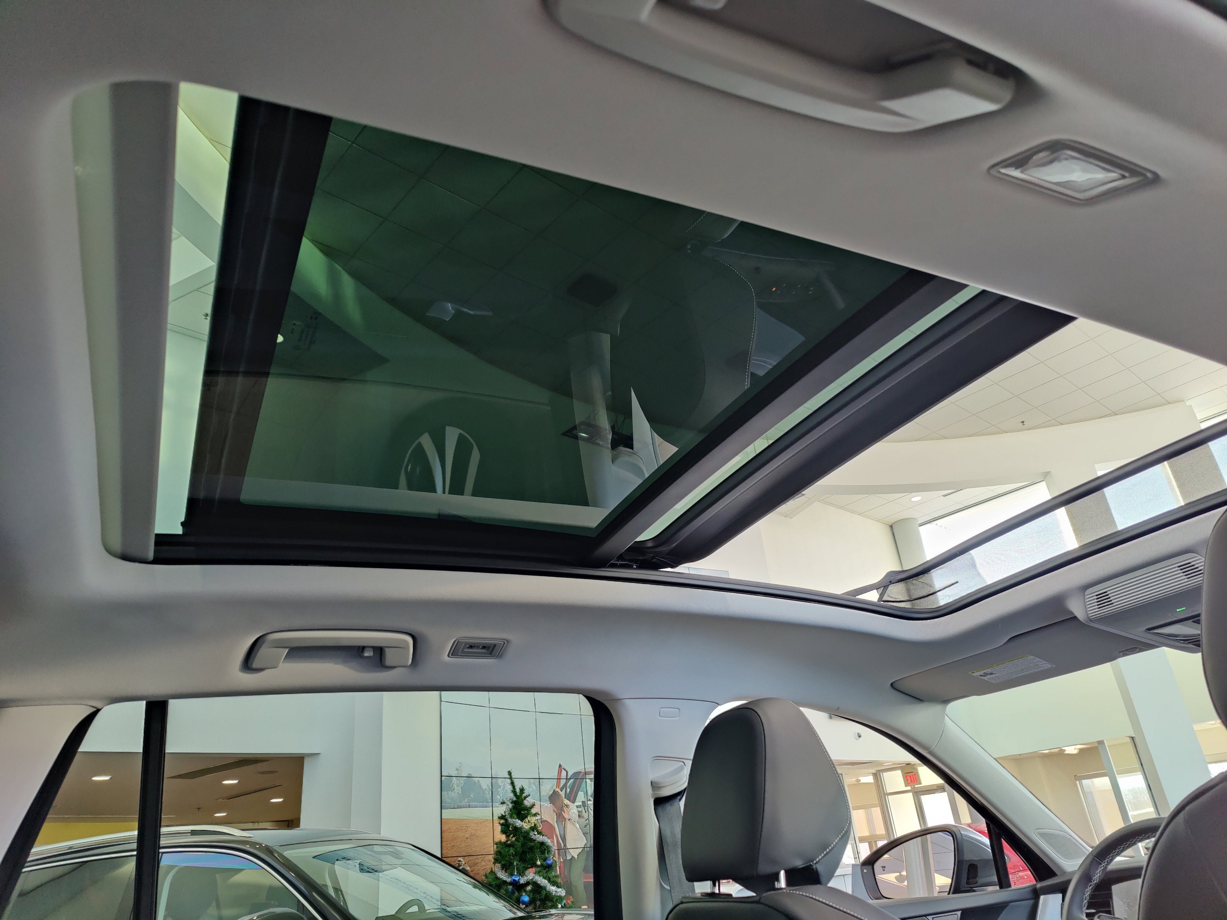 2025 Volkswagen Tiguan SE AWD w/Sunroof