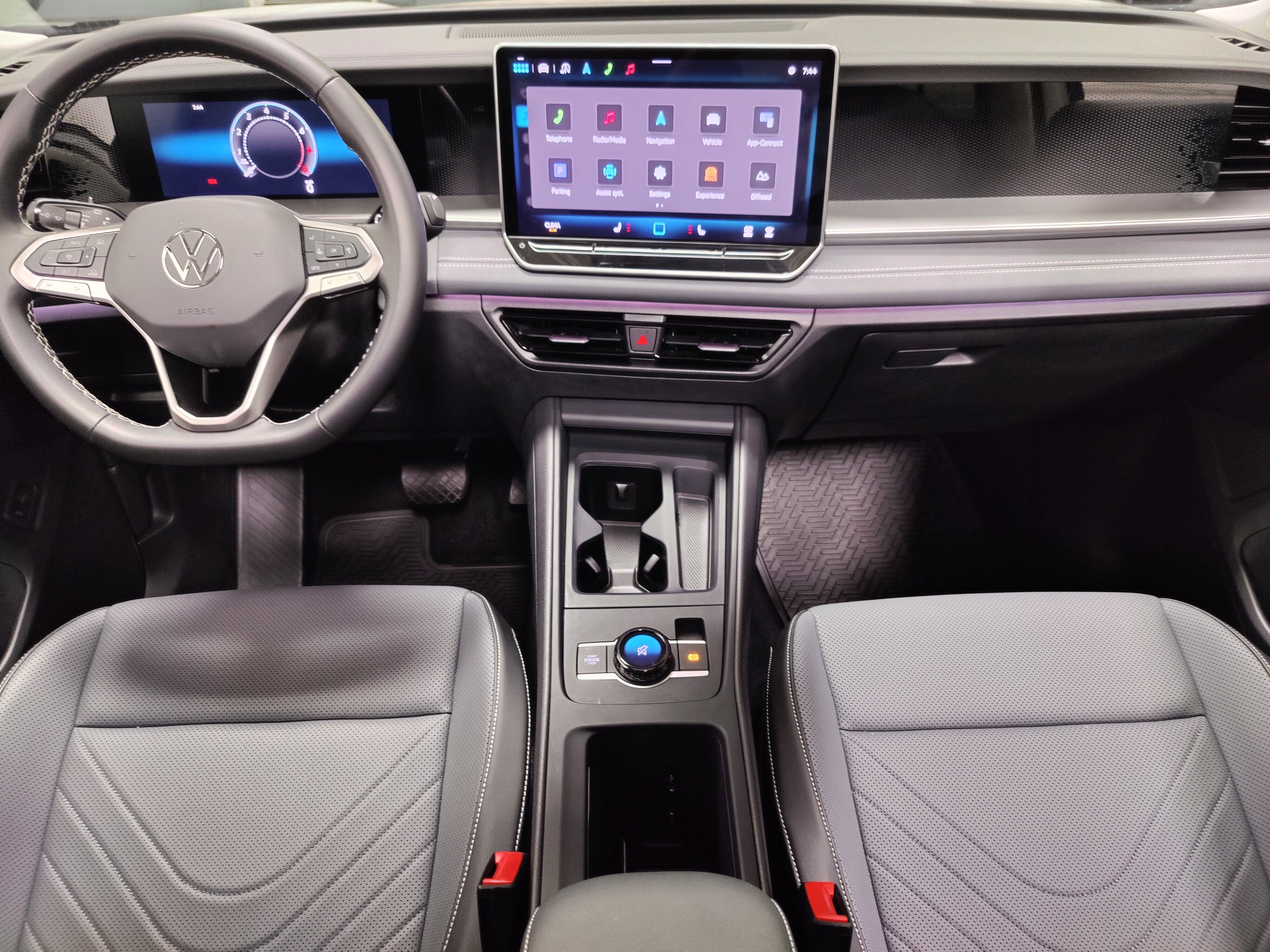 2025 Volkswagen Tiguan SE AWD w/Sunroof