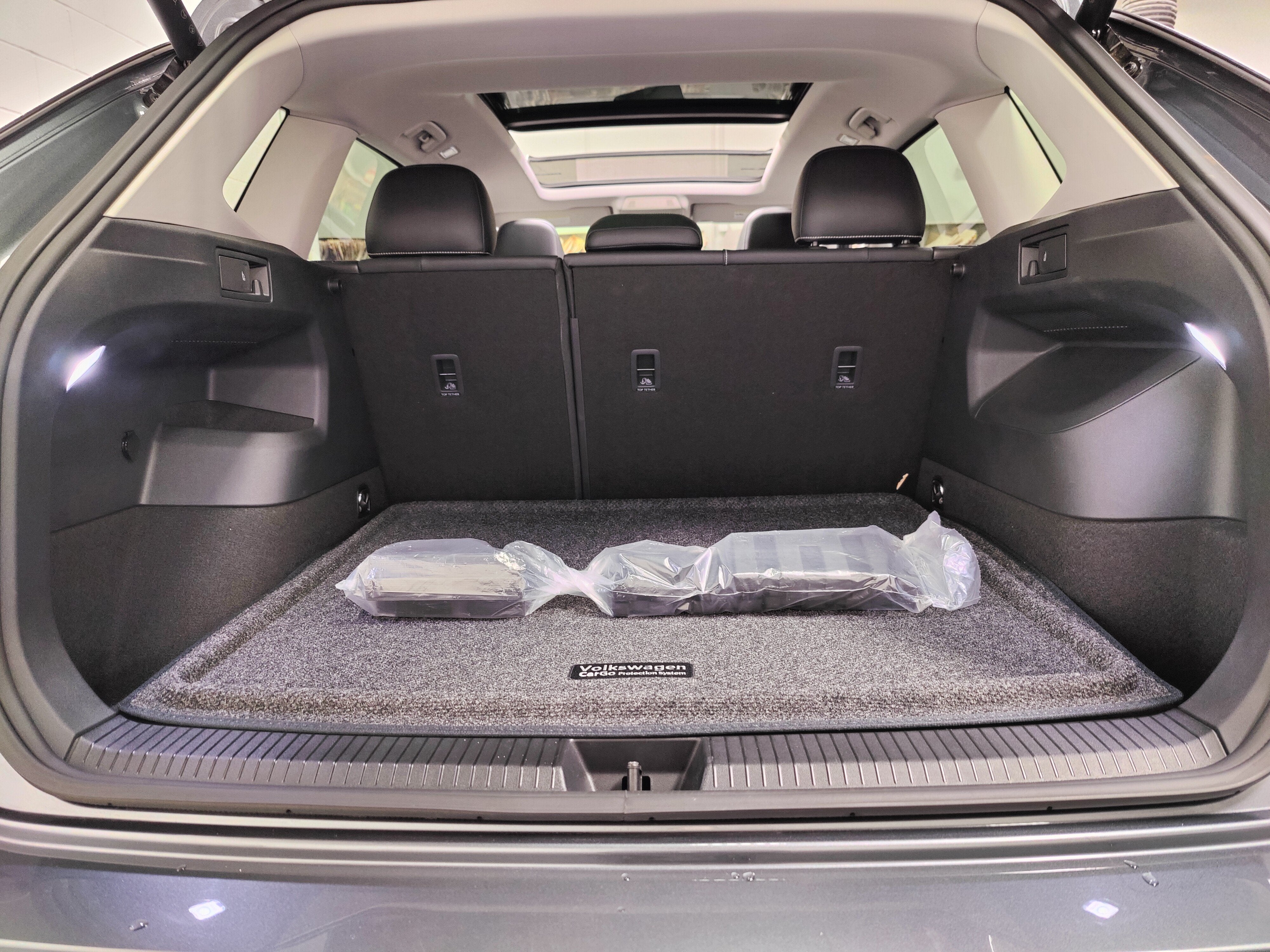 2025 Volkswagen Tiguan SE AWD w/Sunroof