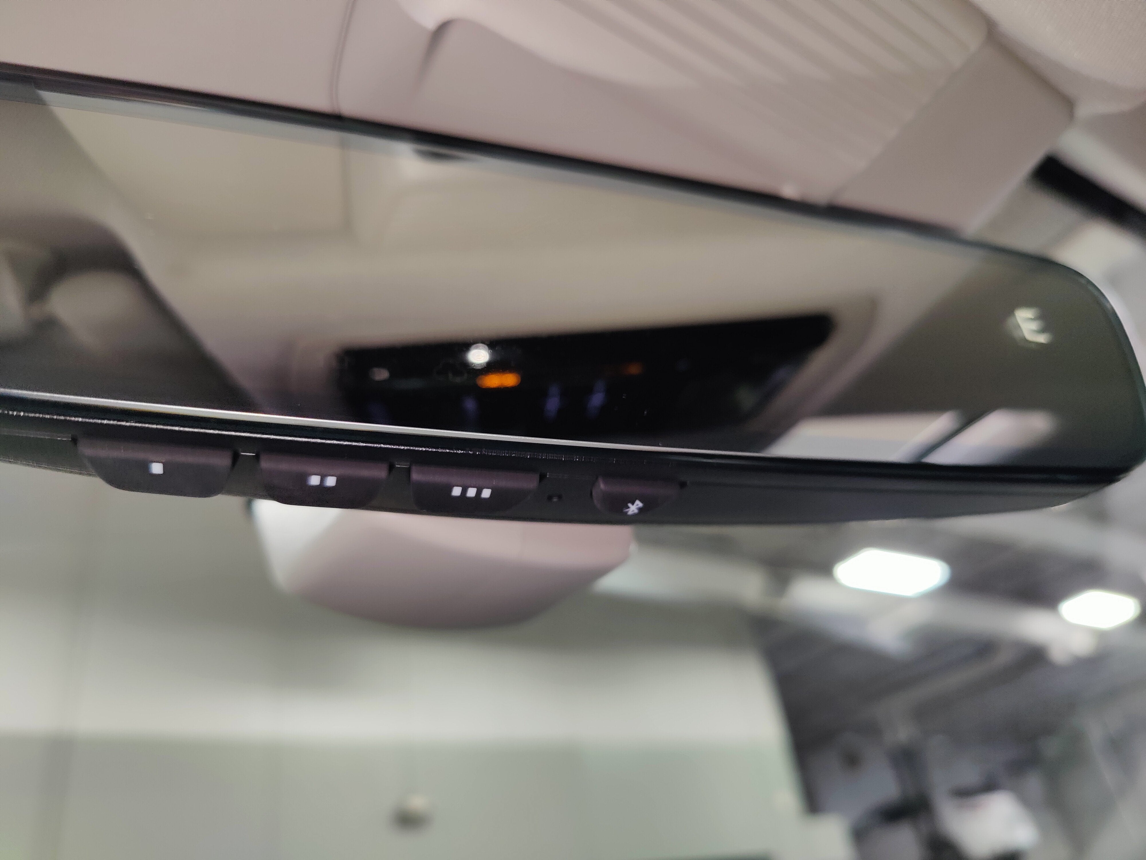 2025 Volkswagen Tiguan SE AWD w/Sunroof