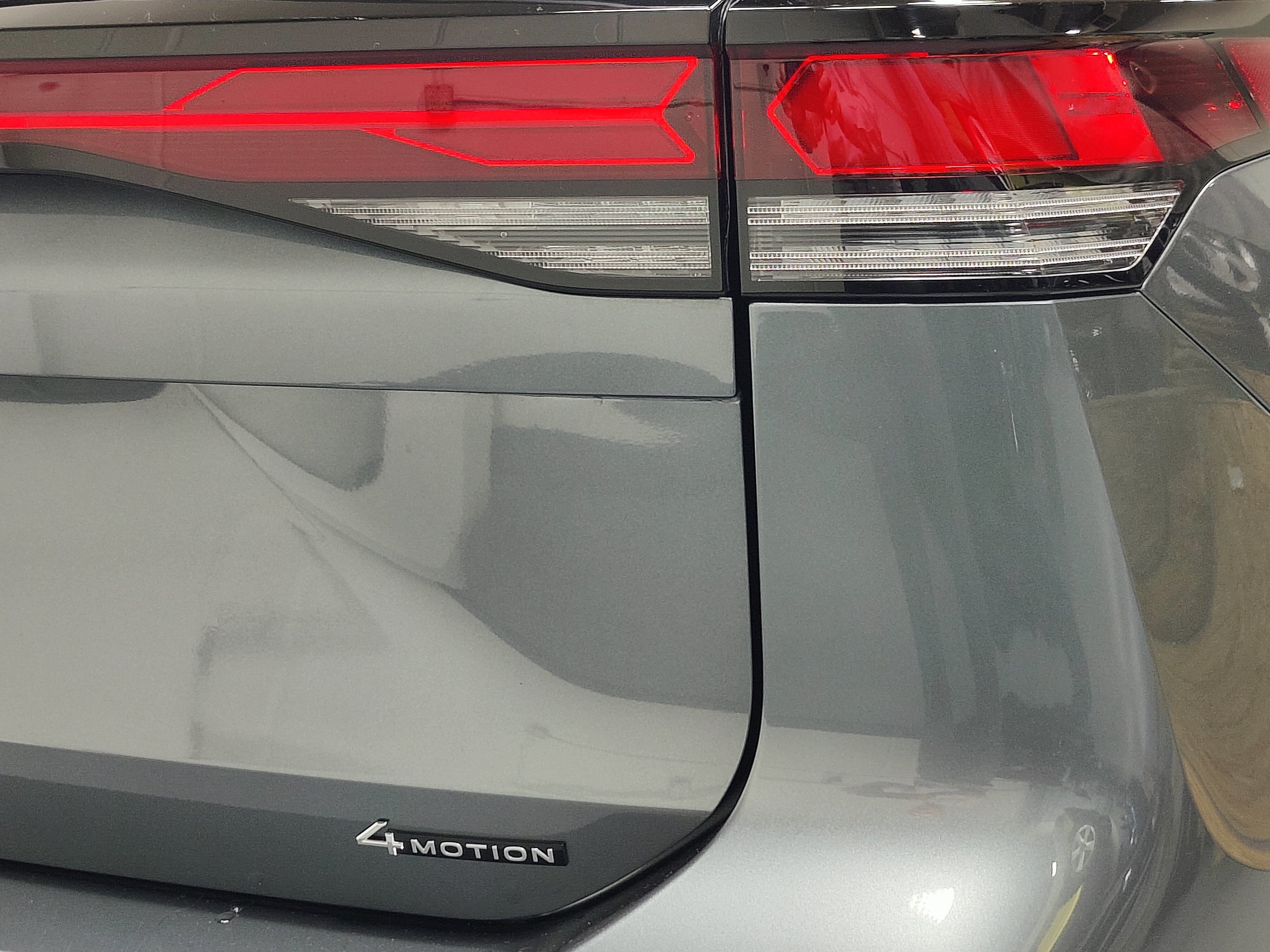 2025 Volkswagen Tiguan SE AWD w/Sunroof