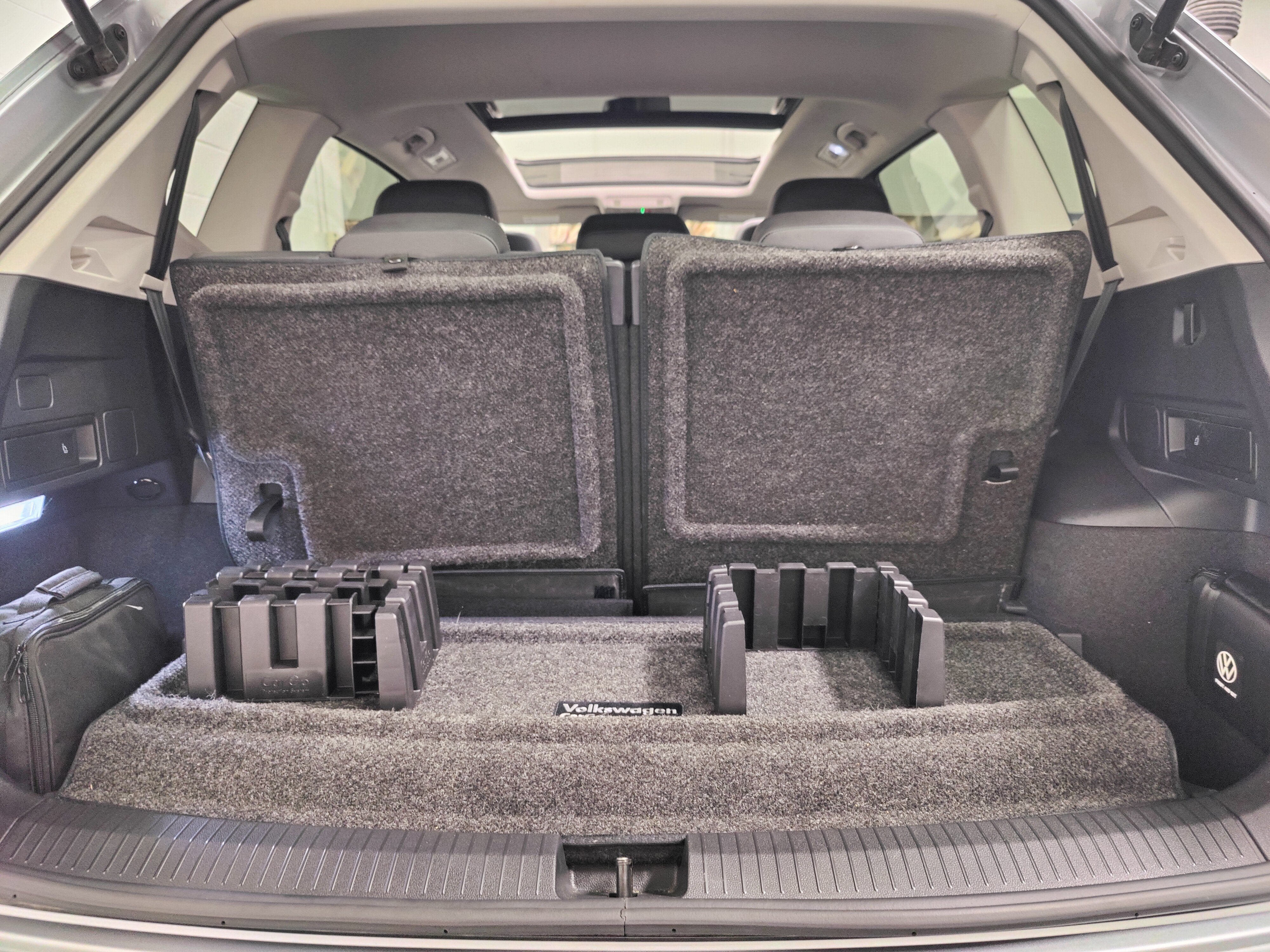 2023 Volkswagen Tiguan SE w/Sunroof