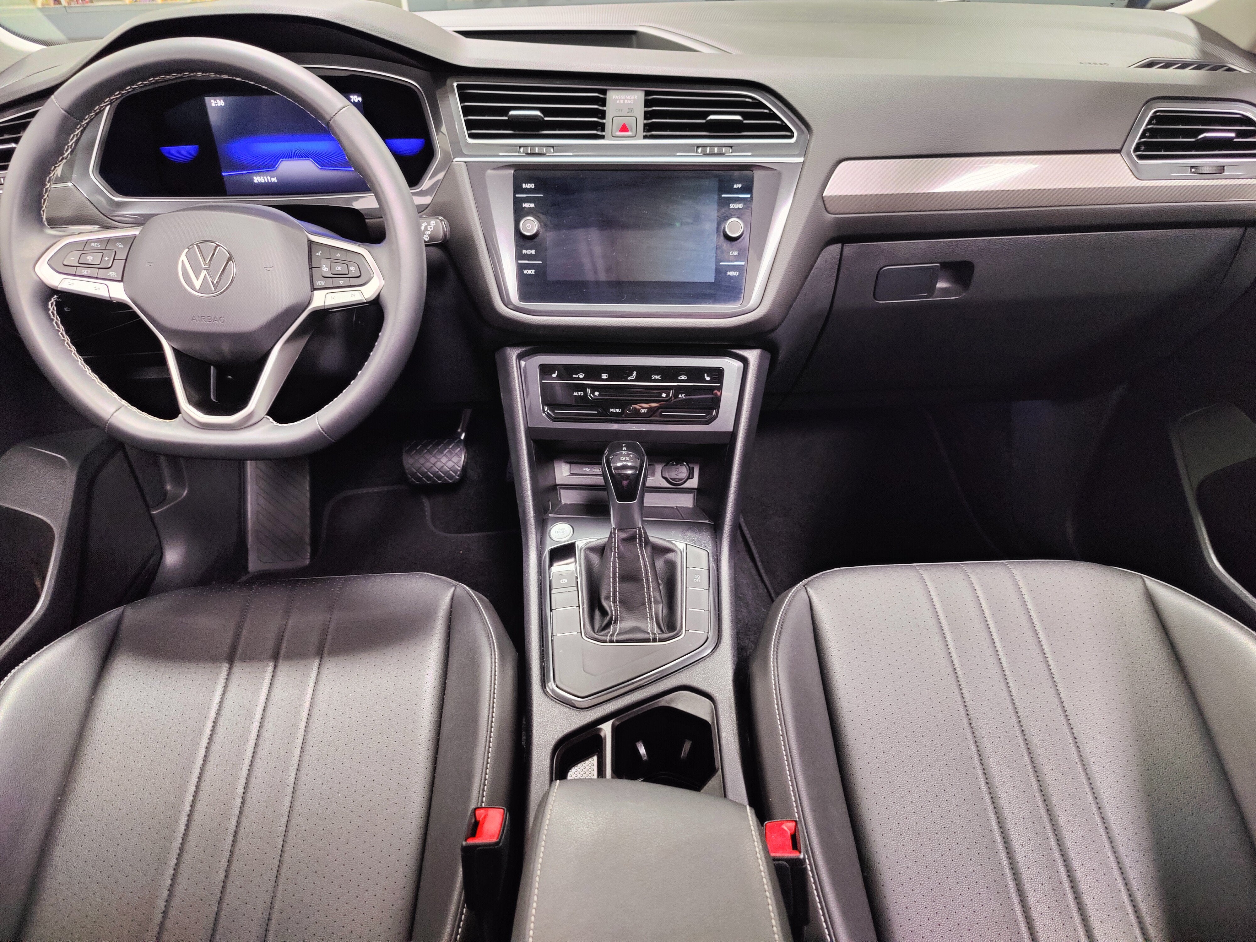 2023 Volkswagen Tiguan SE w/Sunroof