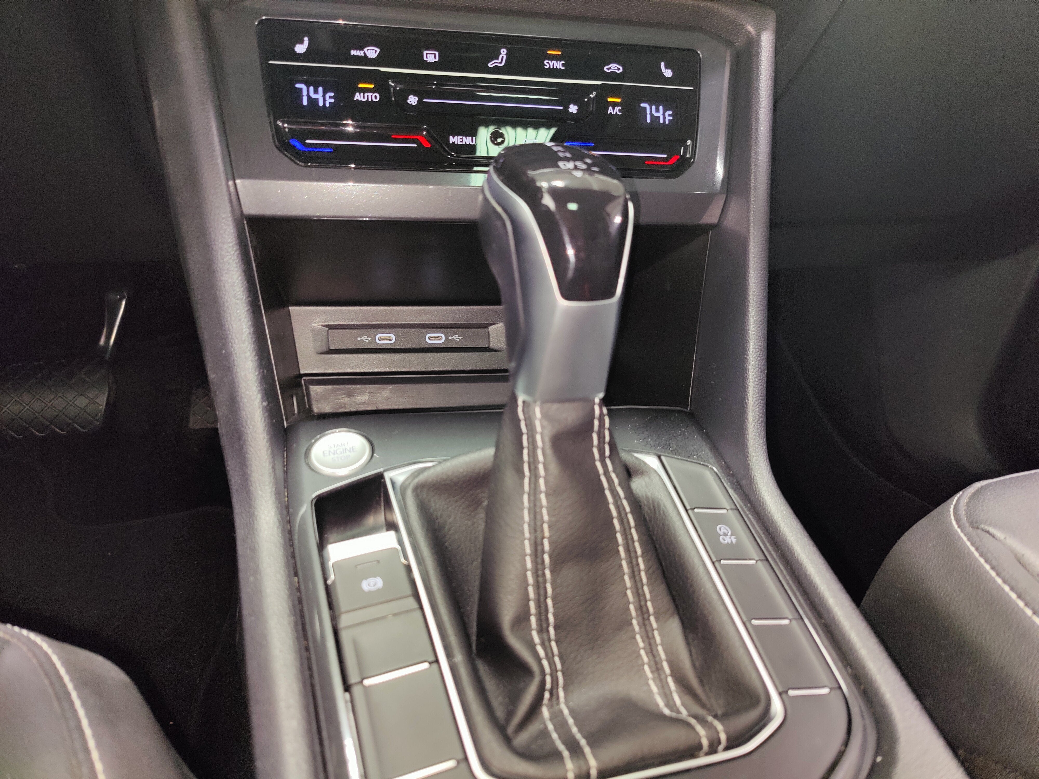 2023 Volkswagen Tiguan SE w/Sunroof