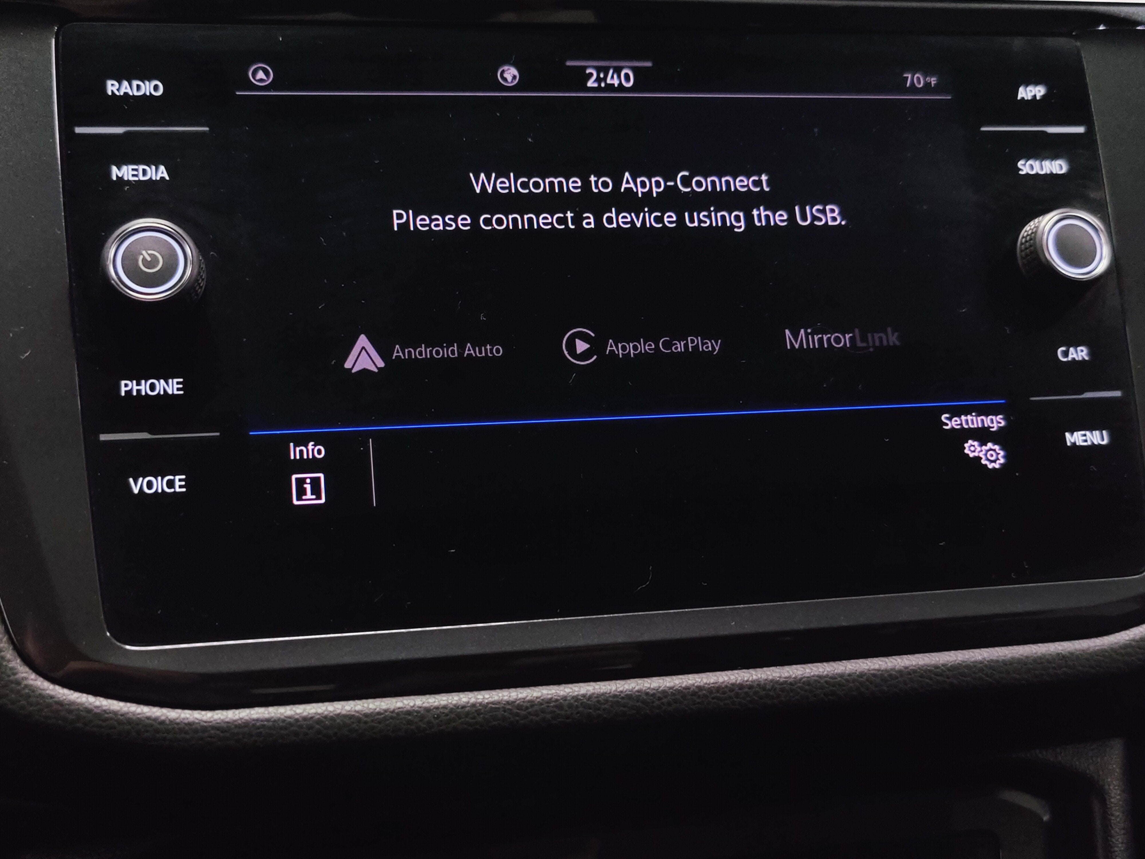 2023 Volkswagen Tiguan SE w/Sunroof