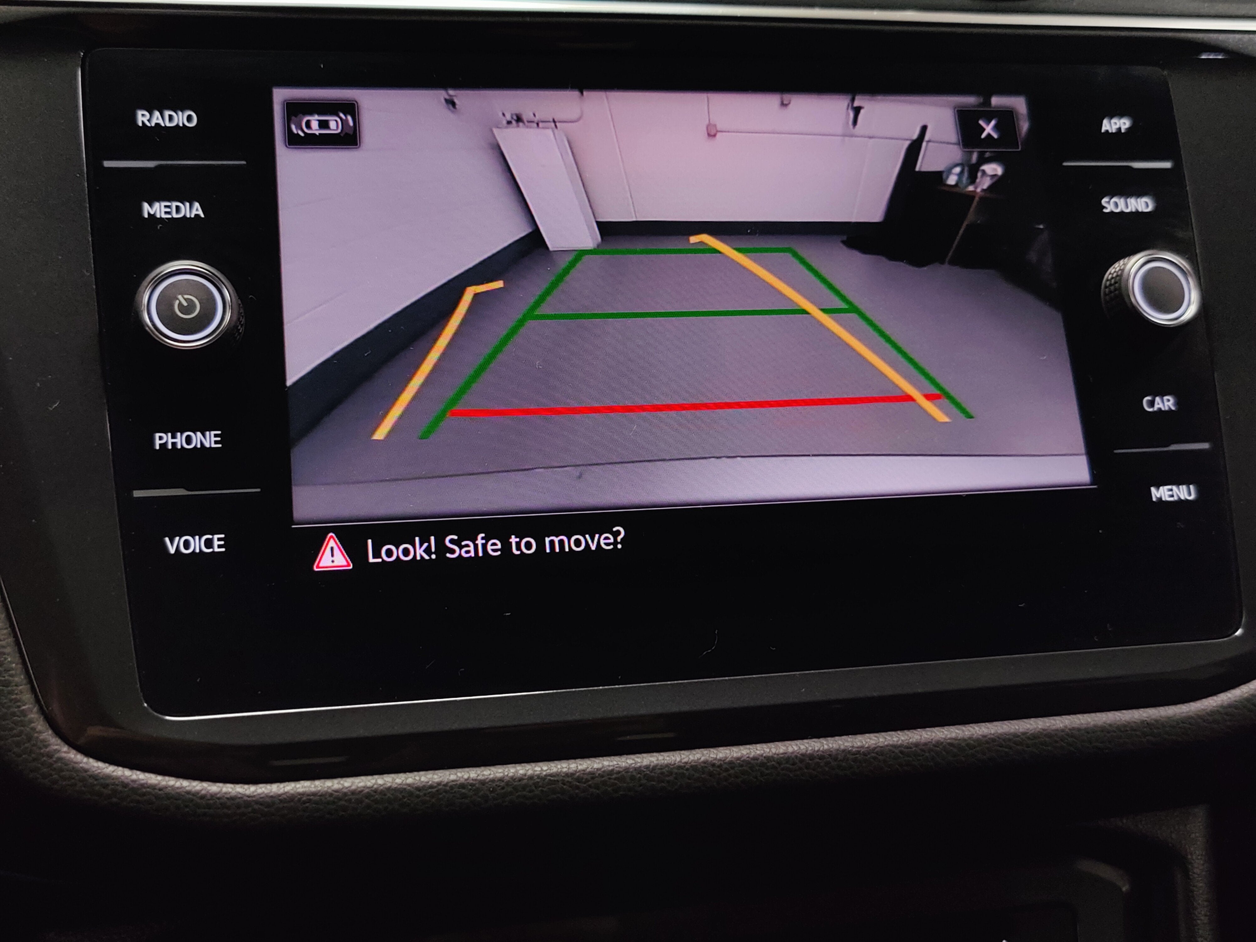 2023 Volkswagen Tiguan SE w/Sunroof