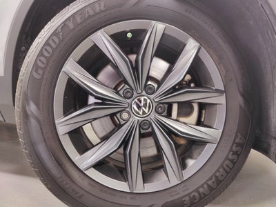 2023 Volkswagen Tiguan SE w/Sunroof