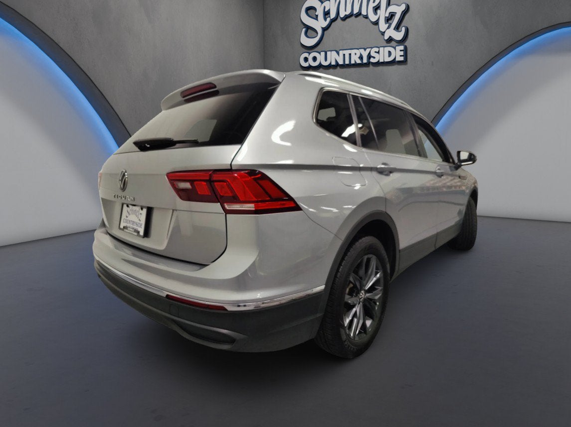 2023 Volkswagen Tiguan SE w/Sunroof
