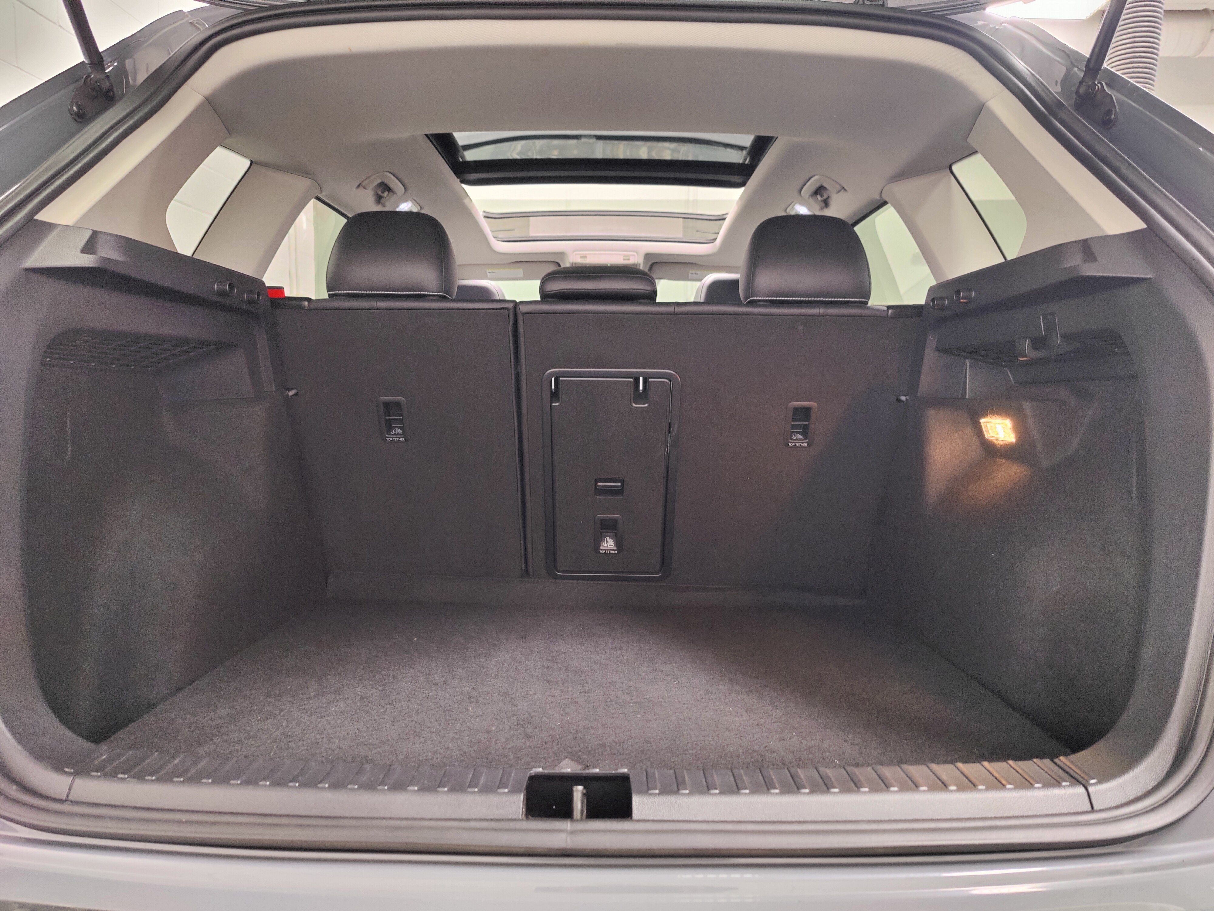 2023 Volkswagen Taos SE AWD w/Sunroof