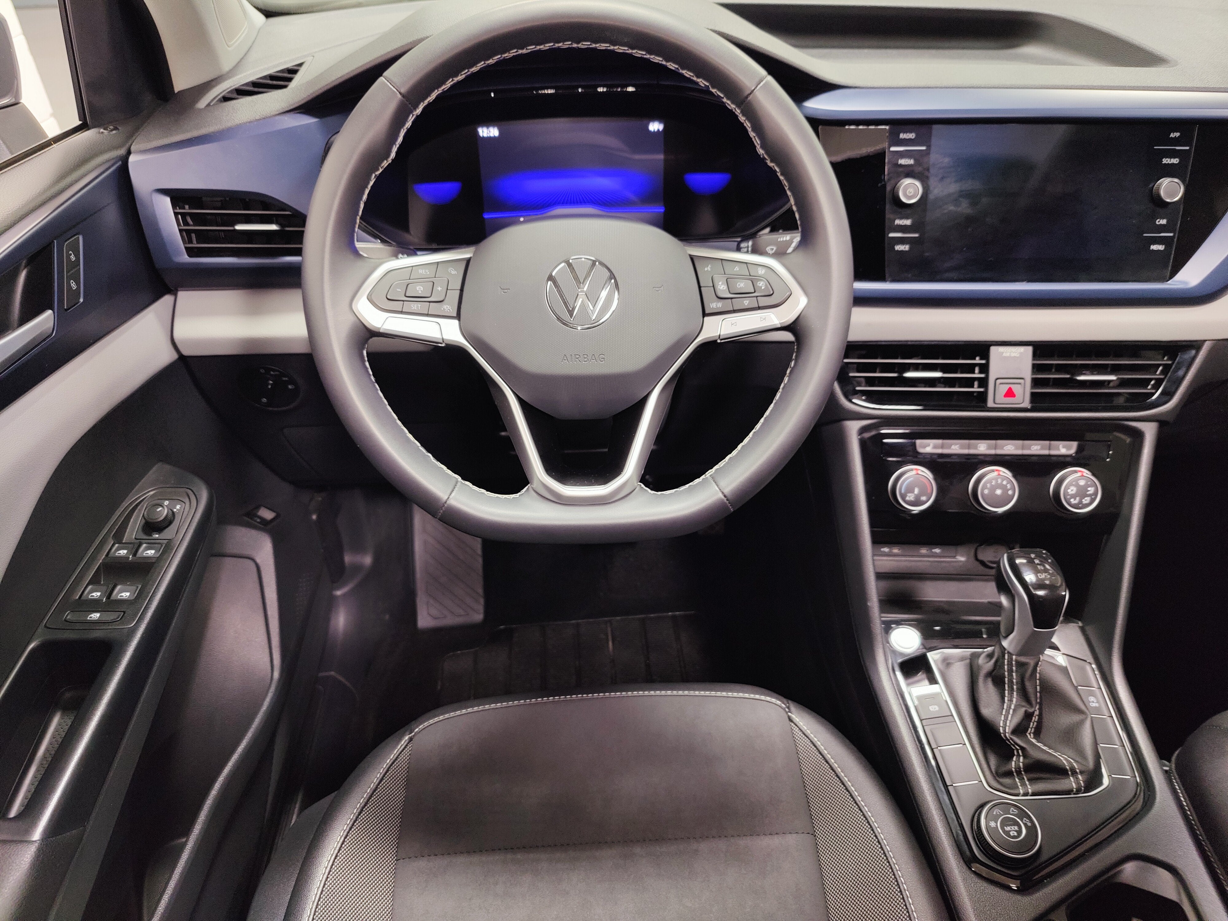 2023 Volkswagen Taos SE AWD w/Sunroof