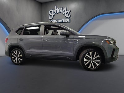 2023 Volkswagen Taos SE AWD w/Sunroof