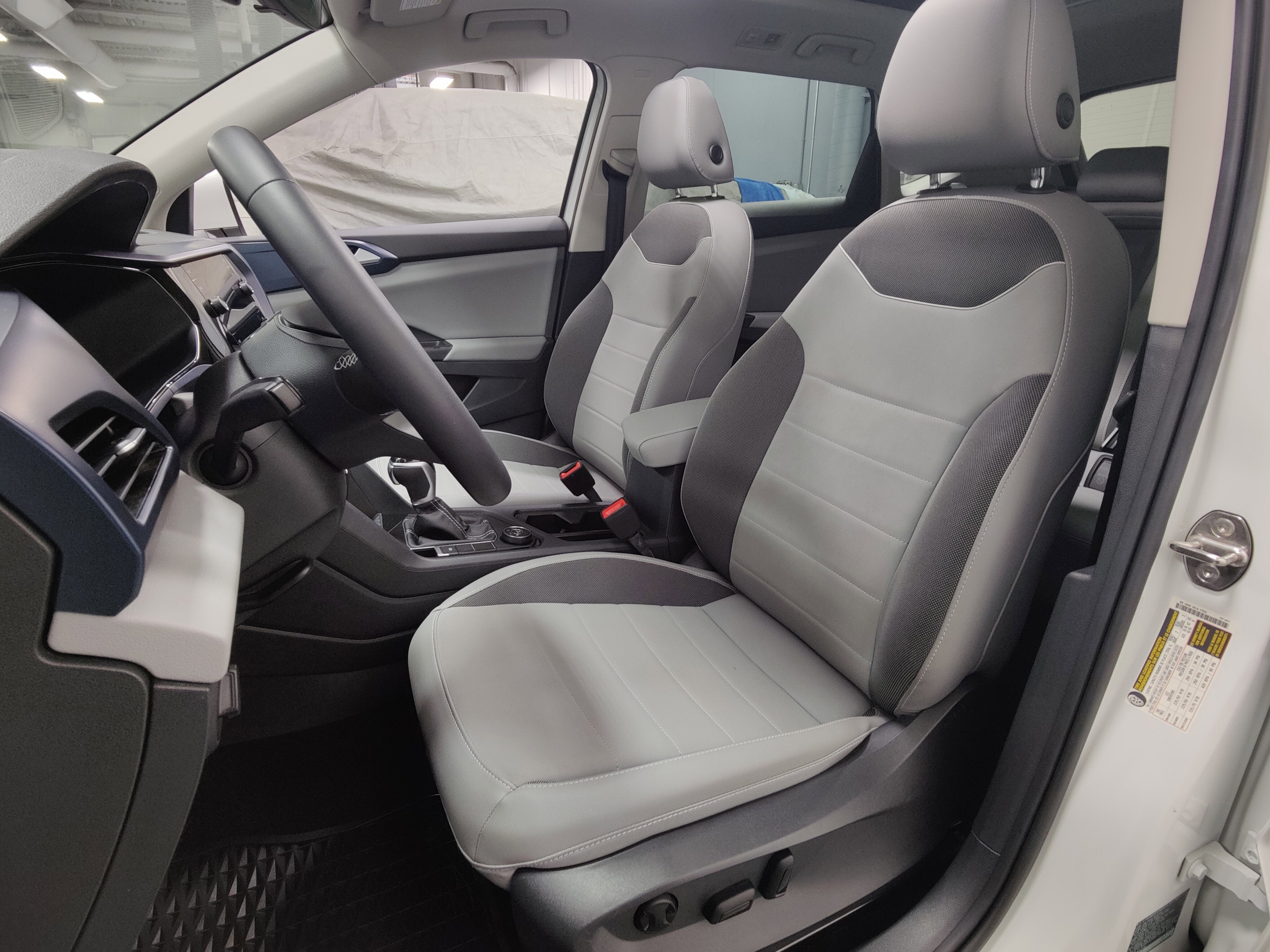 2023 Volkswagen Taos SE AWD w/Sunroof