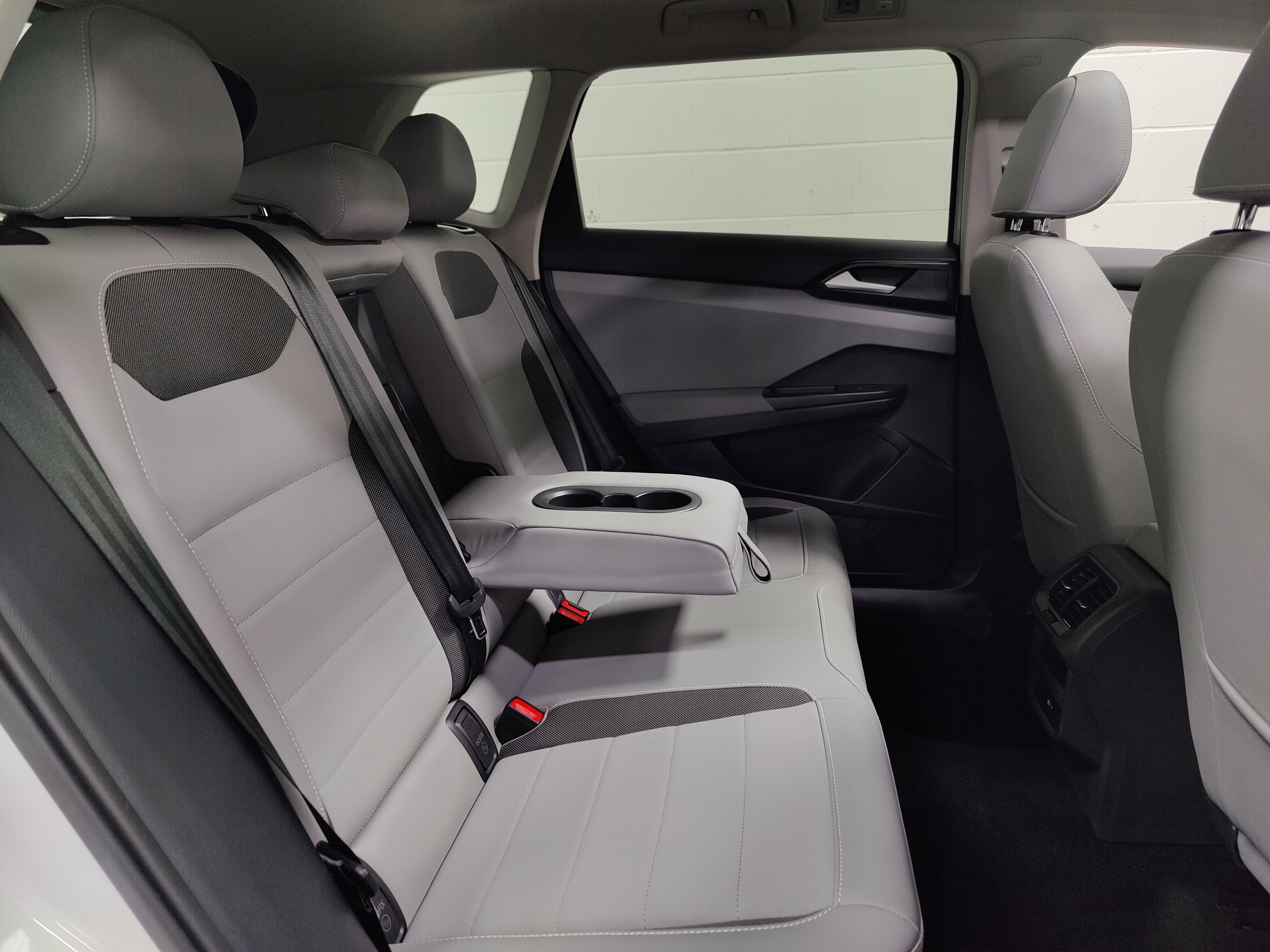 2023 Volkswagen Taos SE AWD w/Sunroof