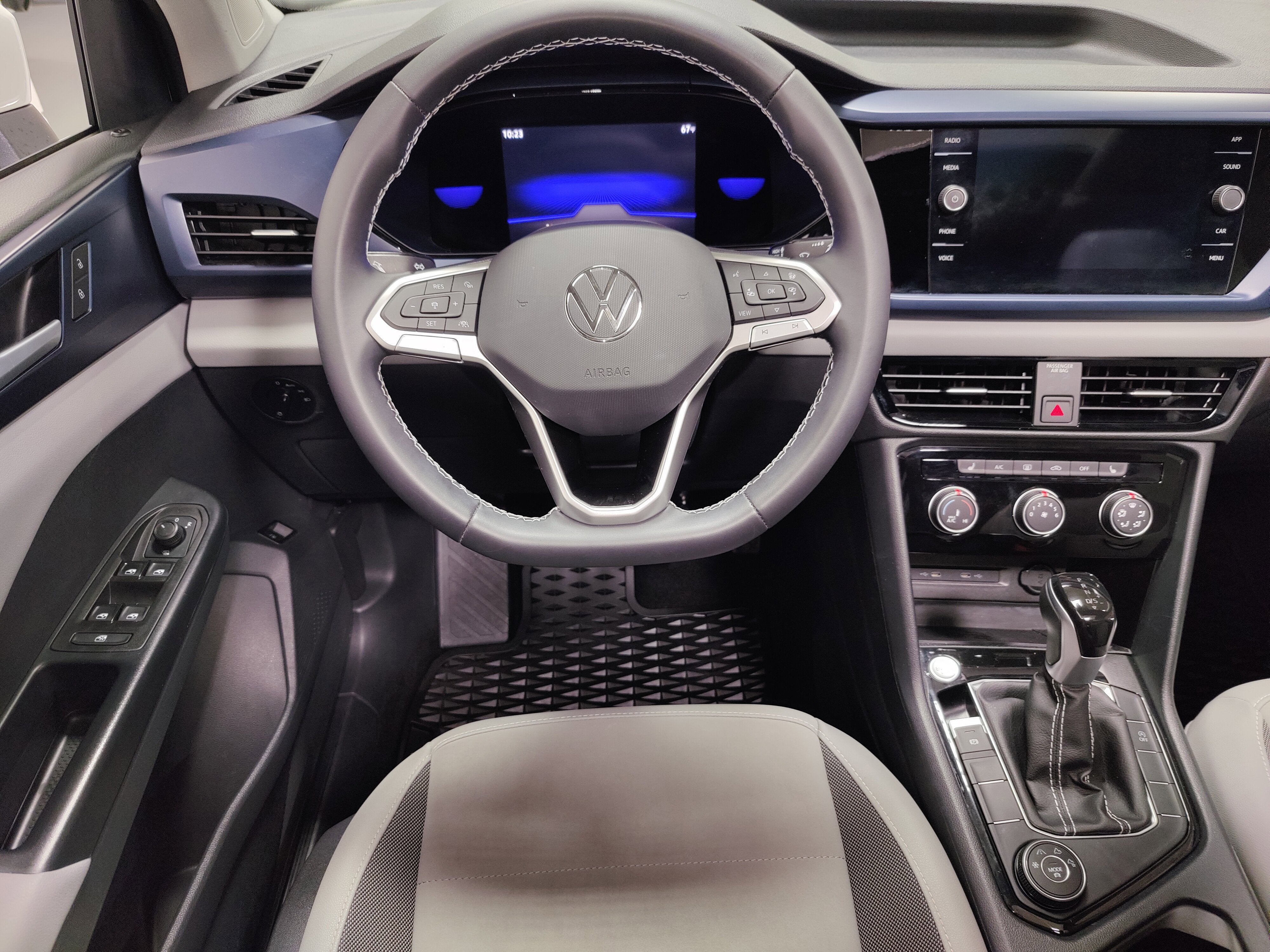 2023 Volkswagen Taos SE AWD w/Sunroof