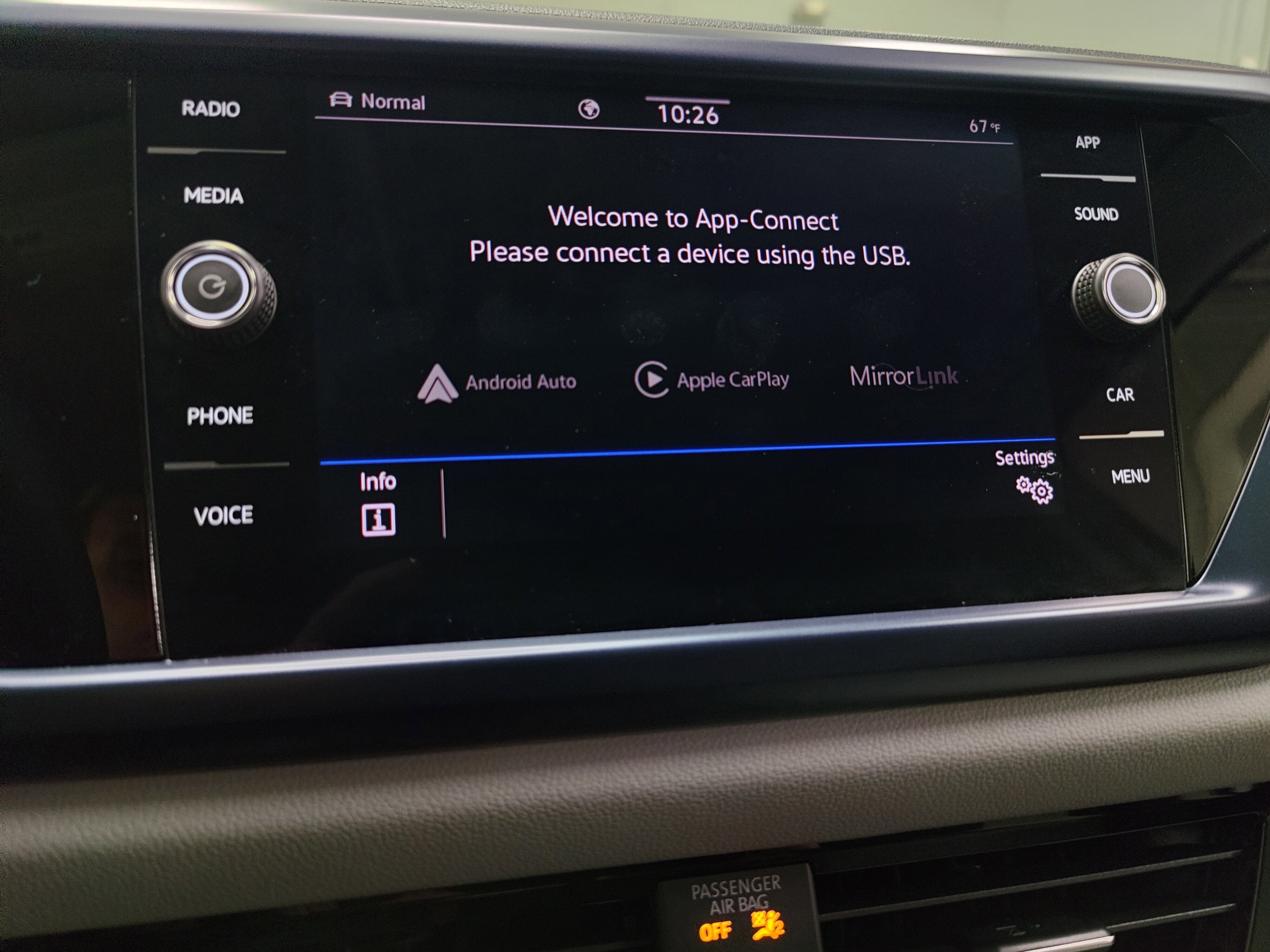 2023 Volkswagen Taos SE AWD w/Sunroof