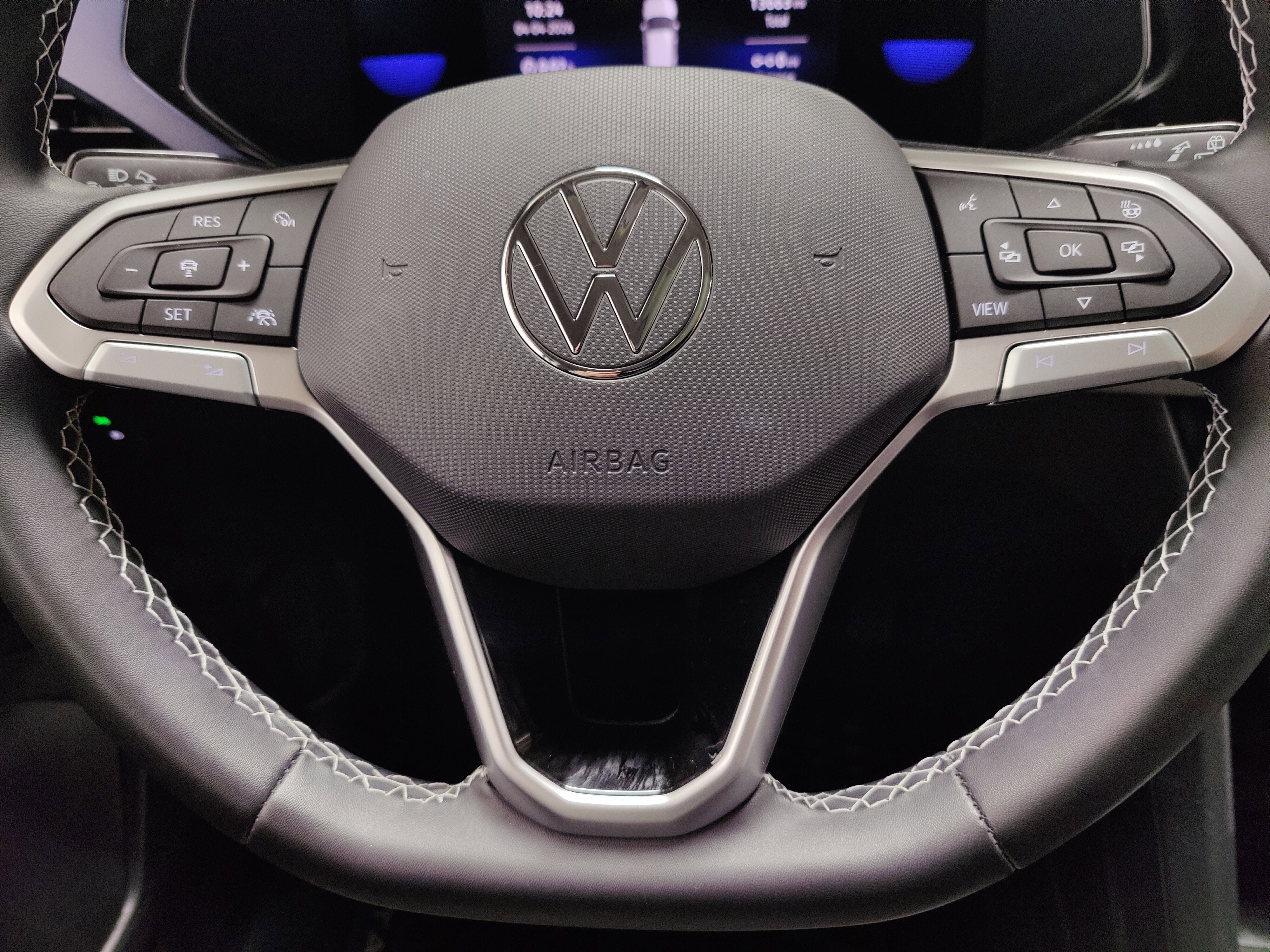 2023 Volkswagen Taos SE AWD w/Sunroof