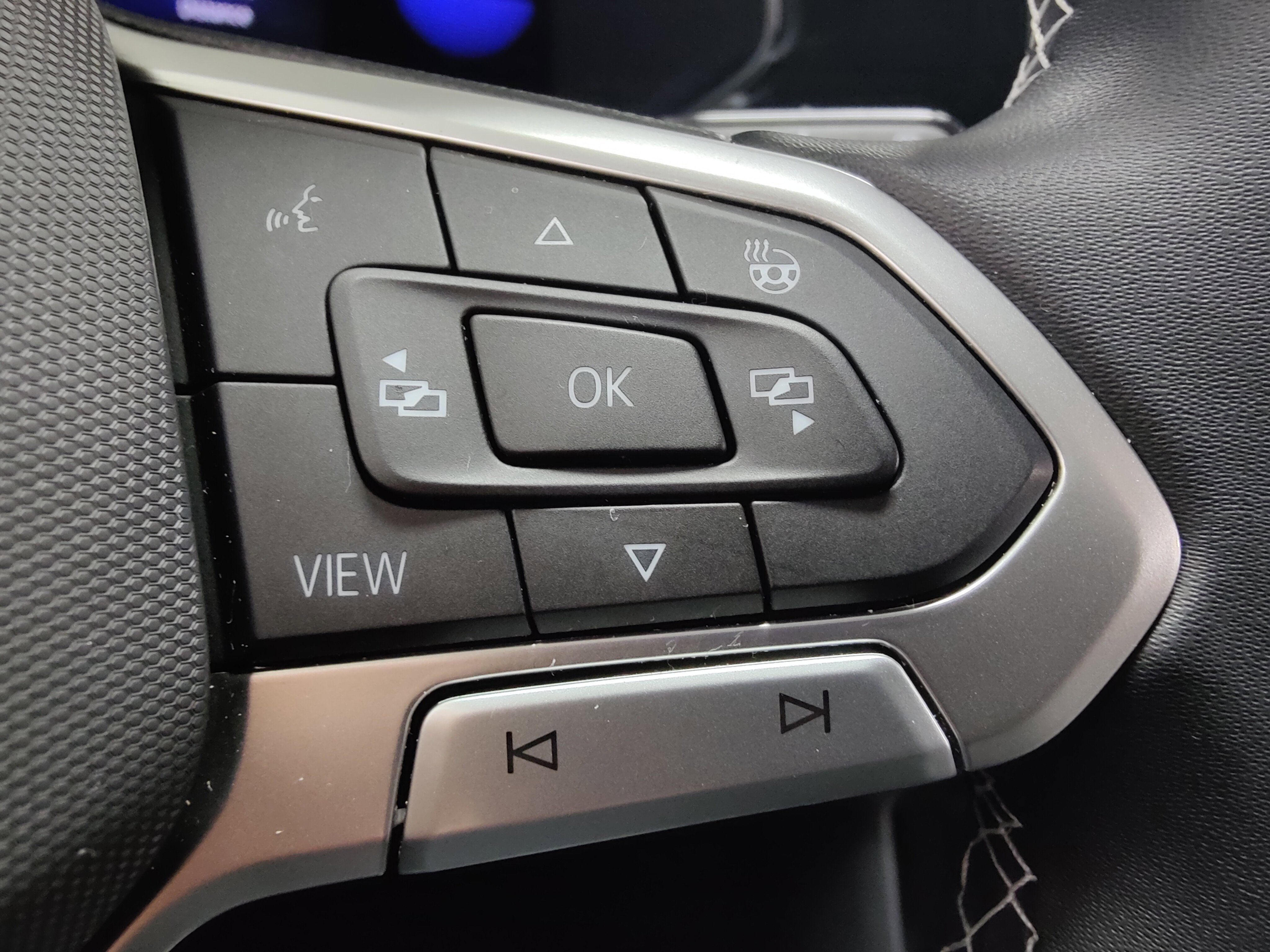 2023 Volkswagen Taos SE AWD w/Sunroof