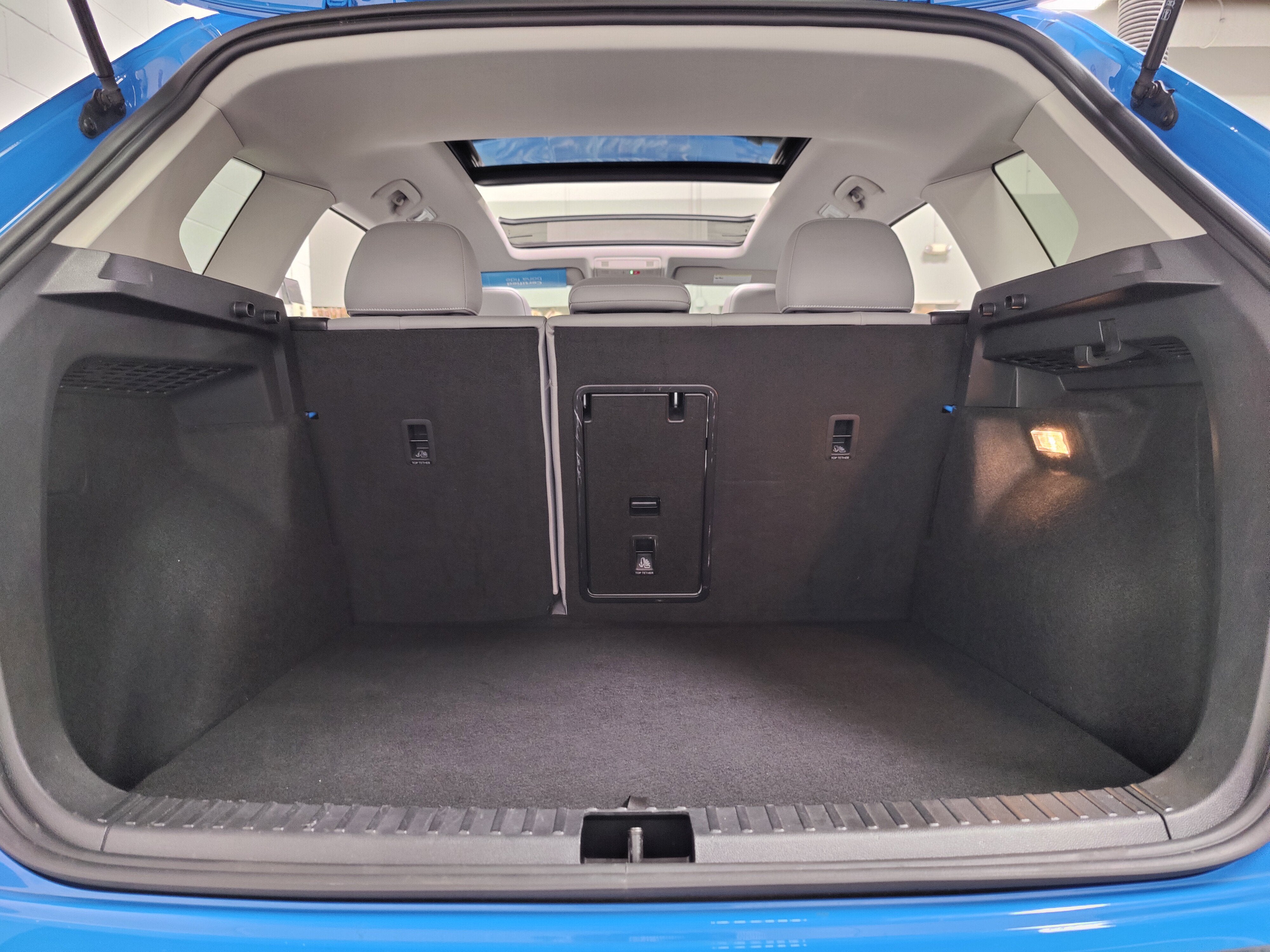 2023 Volkswagen Taos SE AWD w/Sunroof