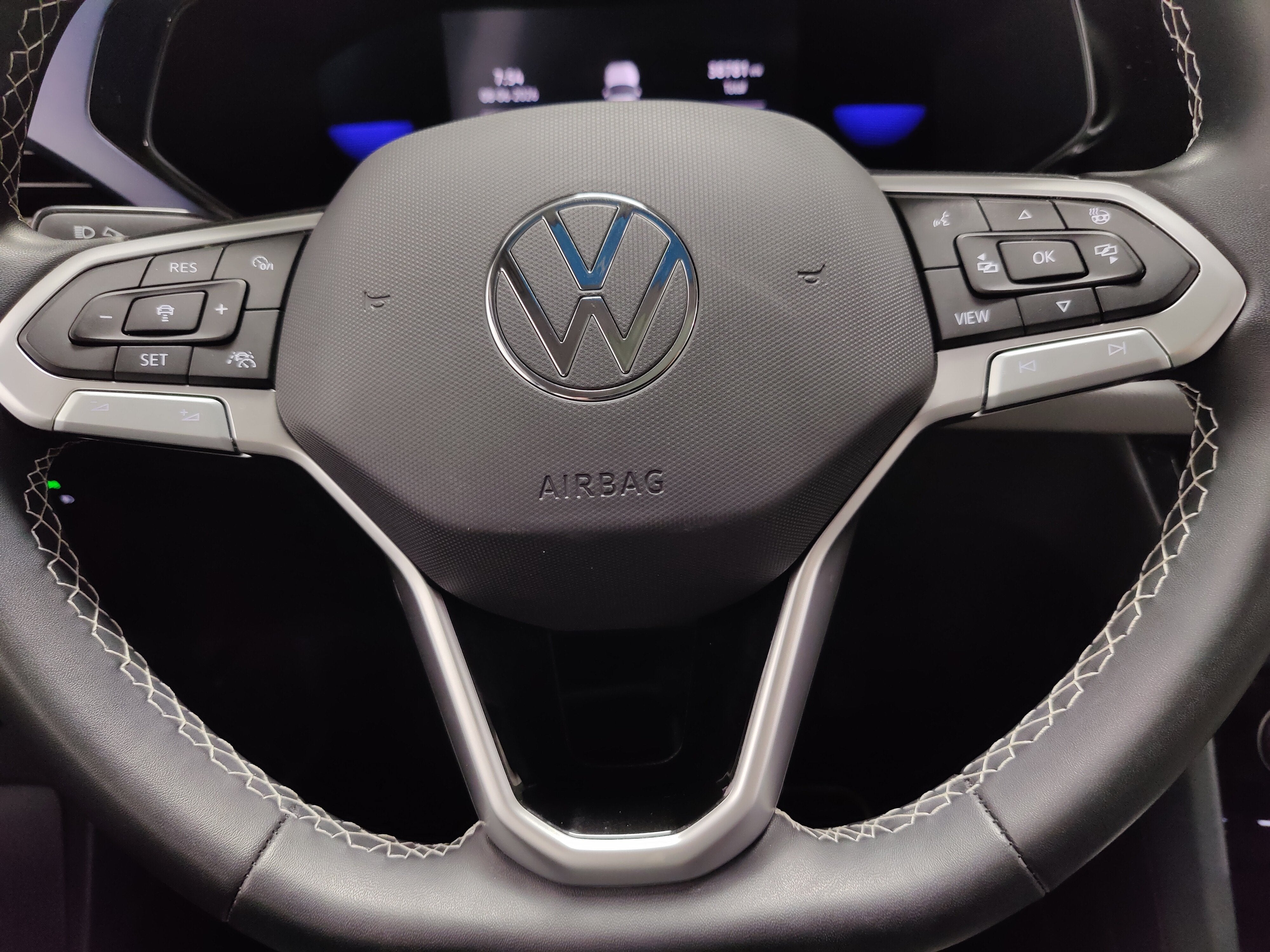 2023 Volkswagen Taos SE AWD w/Sunroof
