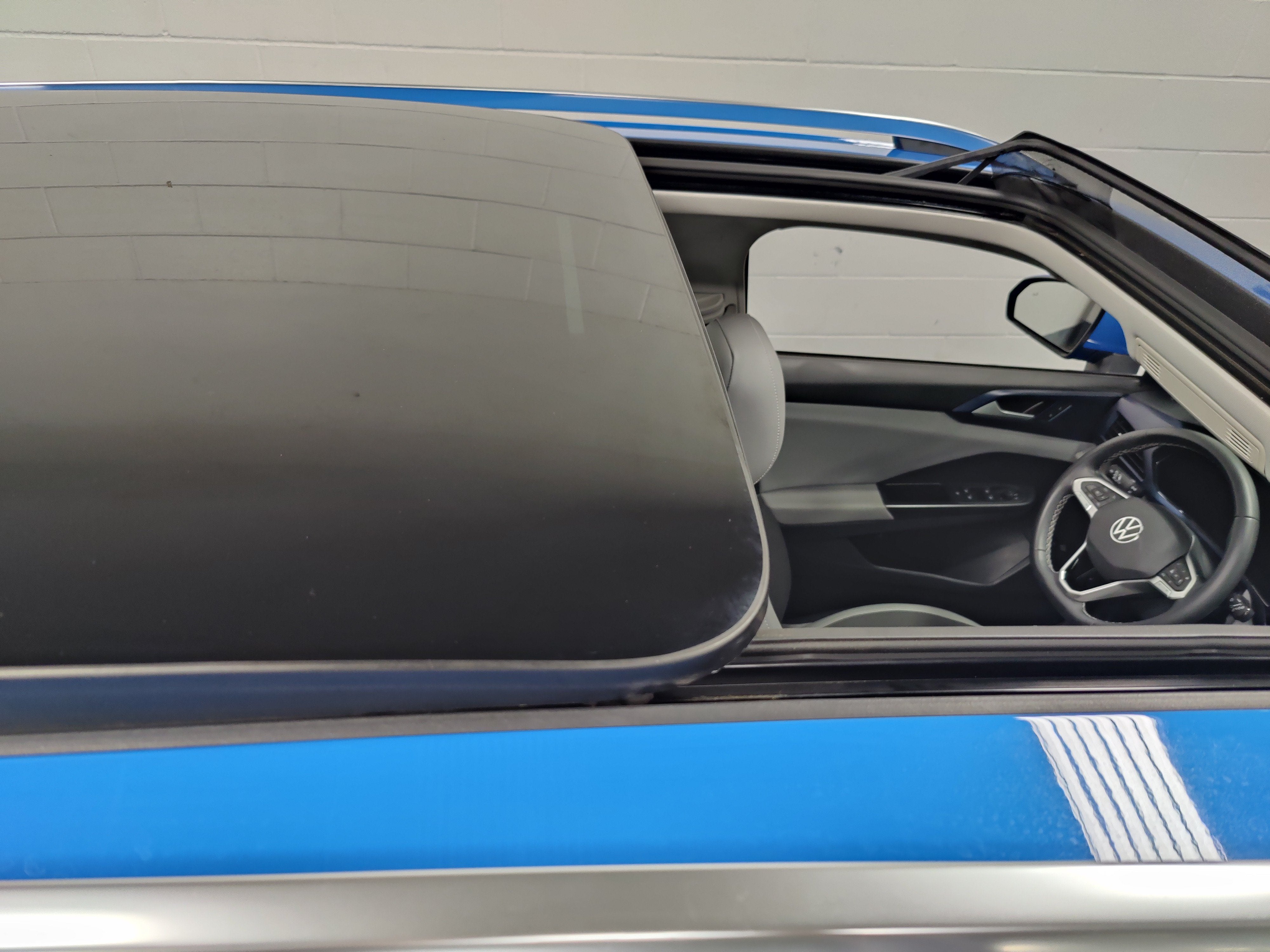 2023 Volkswagen Taos SE AWD w/Sunroof