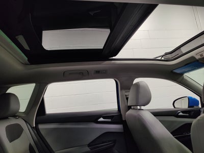 2023 Volkswagen Taos SE AWD w/Sunroof