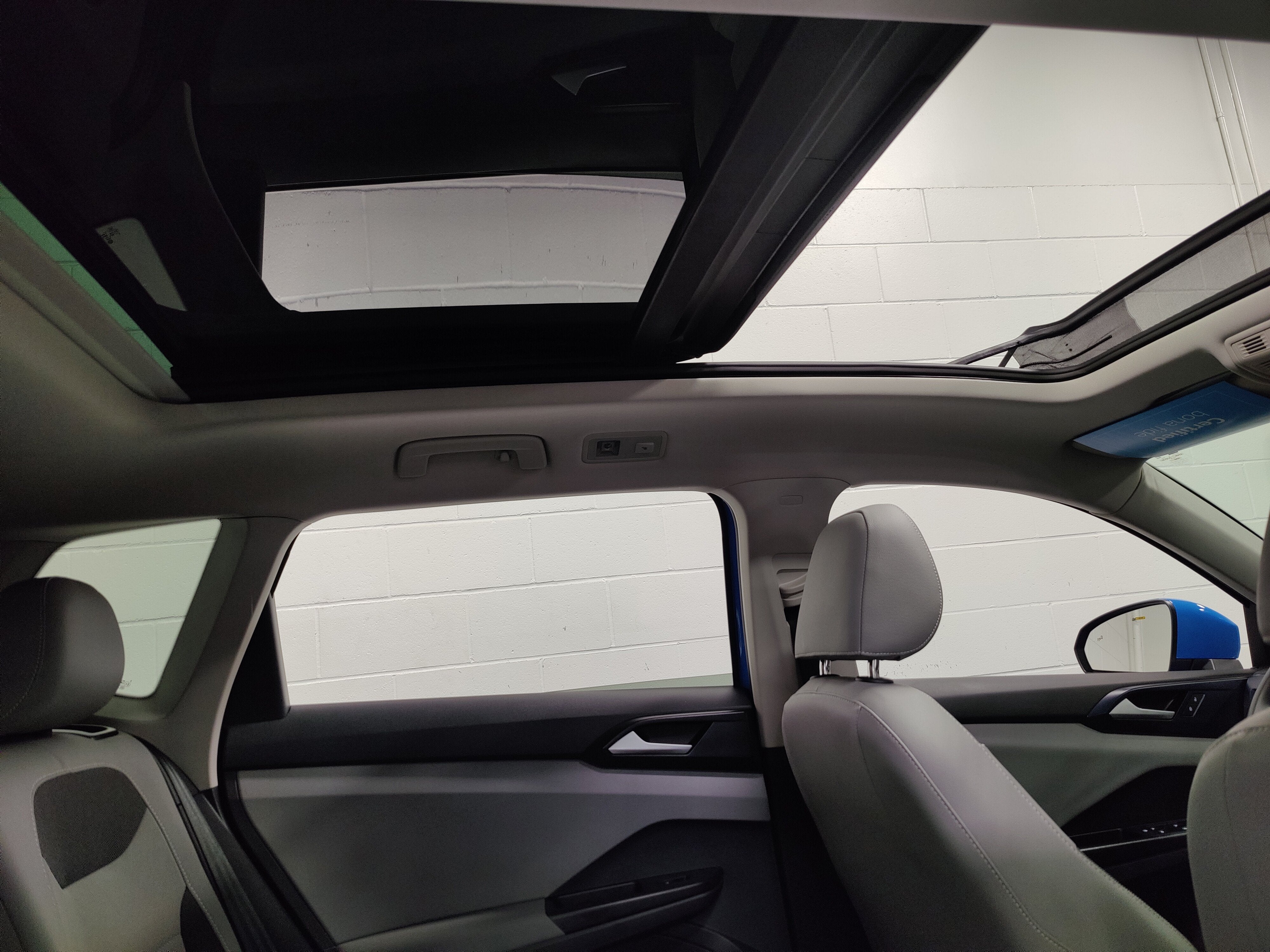 2023 Volkswagen Taos SE AWD w/Sunroof