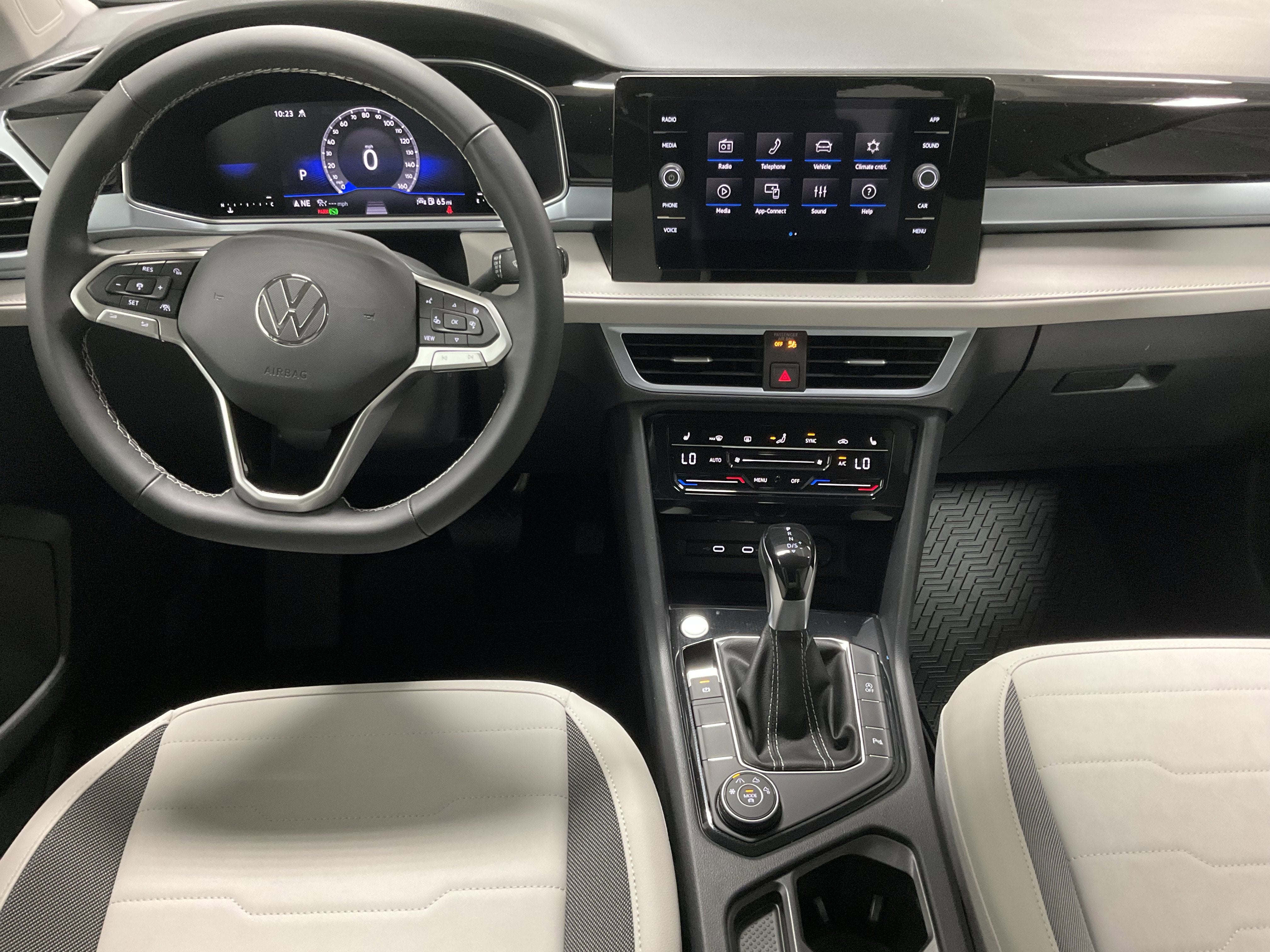 2026 Volkswagen Taos SE