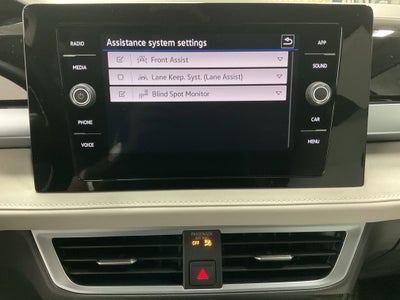 2026 Volkswagen Taos SE