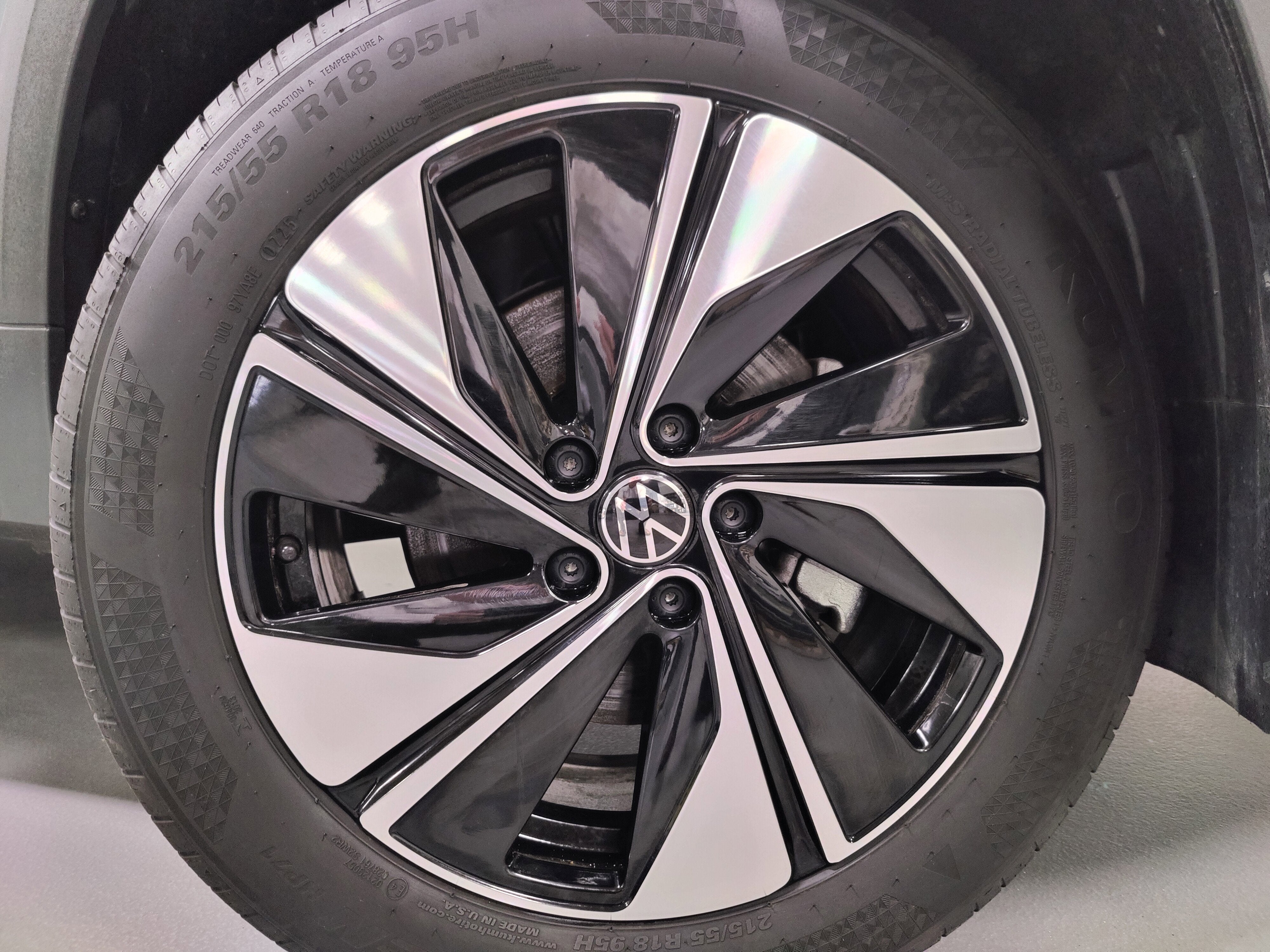 2025 Volkswagen Taos SE 4-Motion AWD