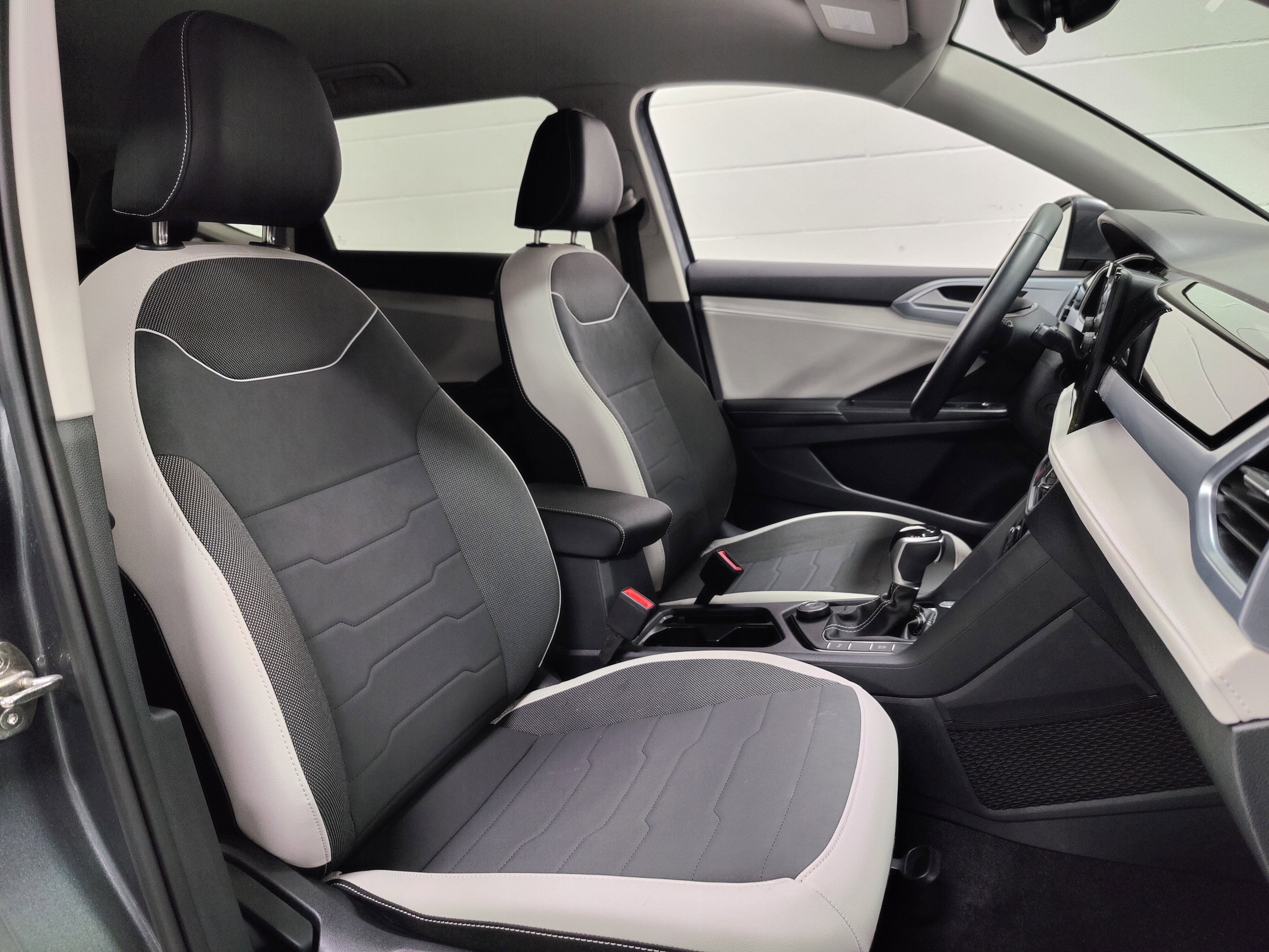 2025 Volkswagen Taos SE 4-Motion AWD