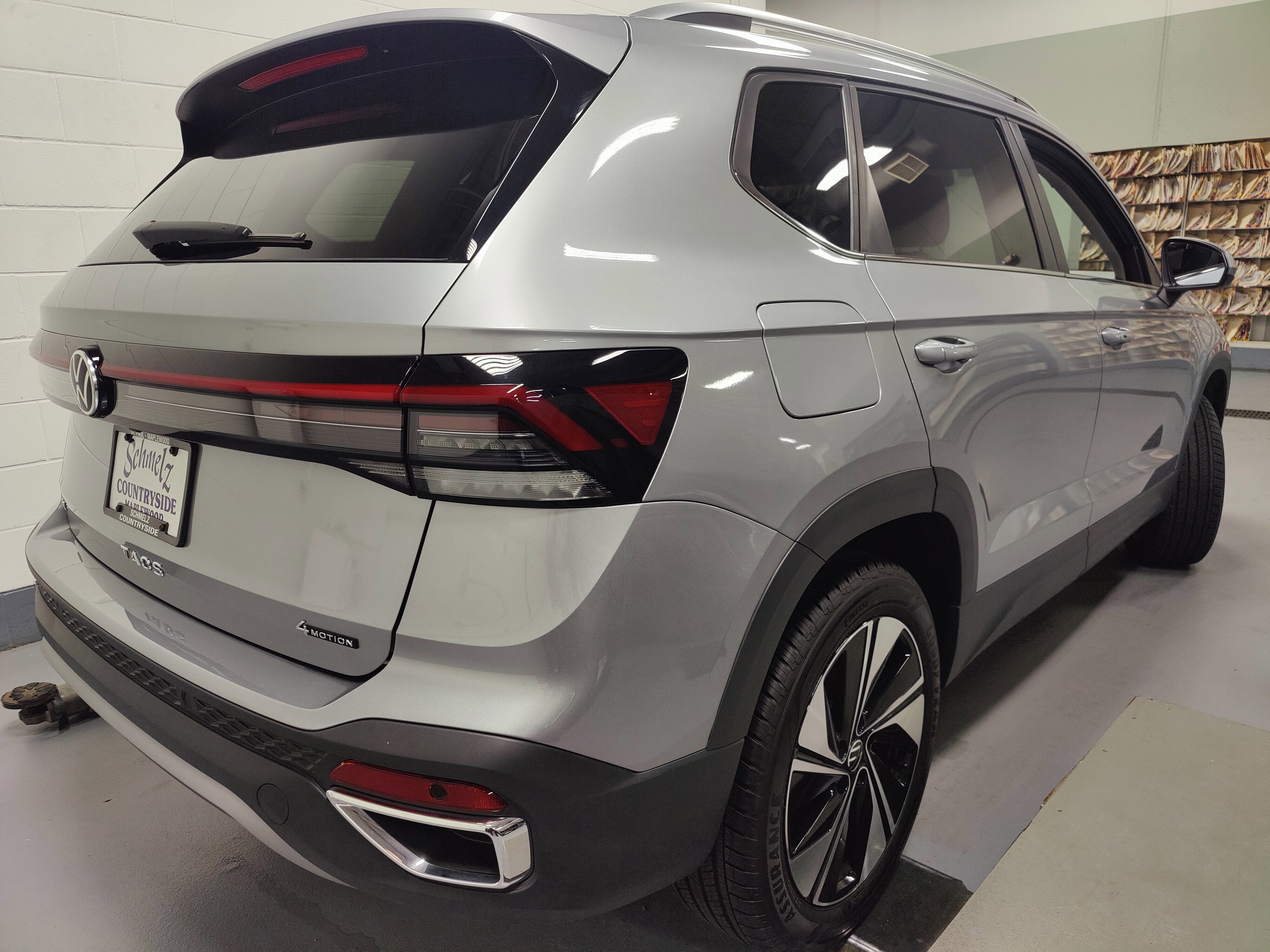2025 Volkswagen Taos SE 4-Motion AWD