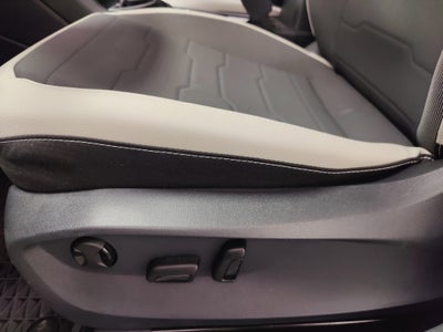 2025 Volkswagen Taos SE 4-Motion AWD