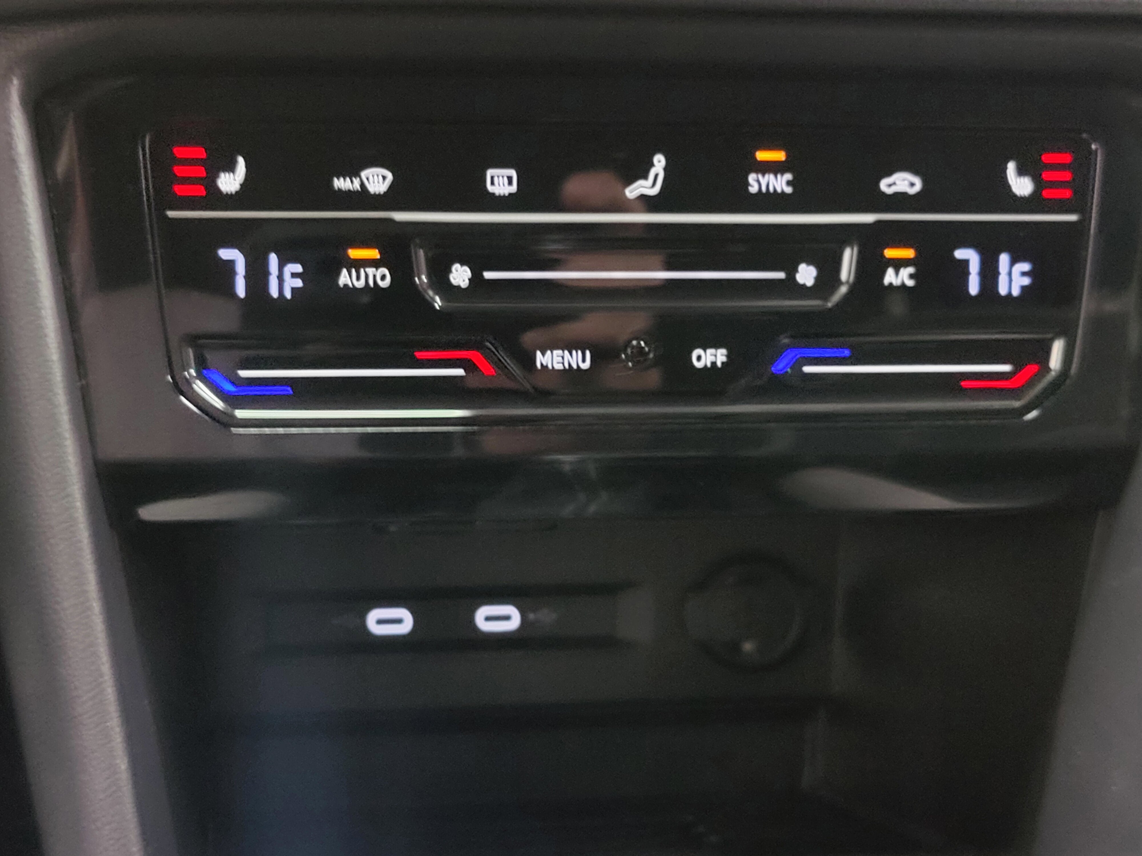 2025 Volkswagen Taos SE 4-Motion AWD