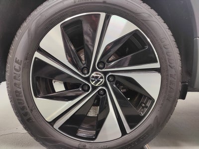 2025 Volkswagen Taos SE 4-Motion AWD